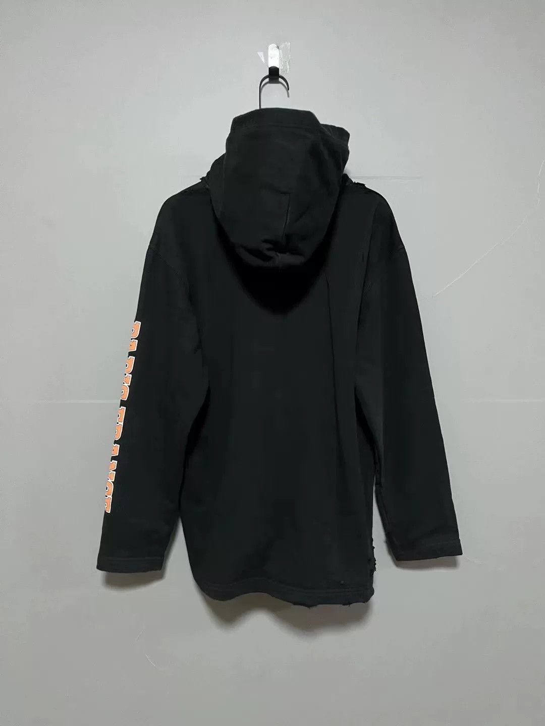 Balenciaga Balenciaga Distressed Logo Hoodie S Size US S / EU 44-46 / 1 - 2 Thumbnail