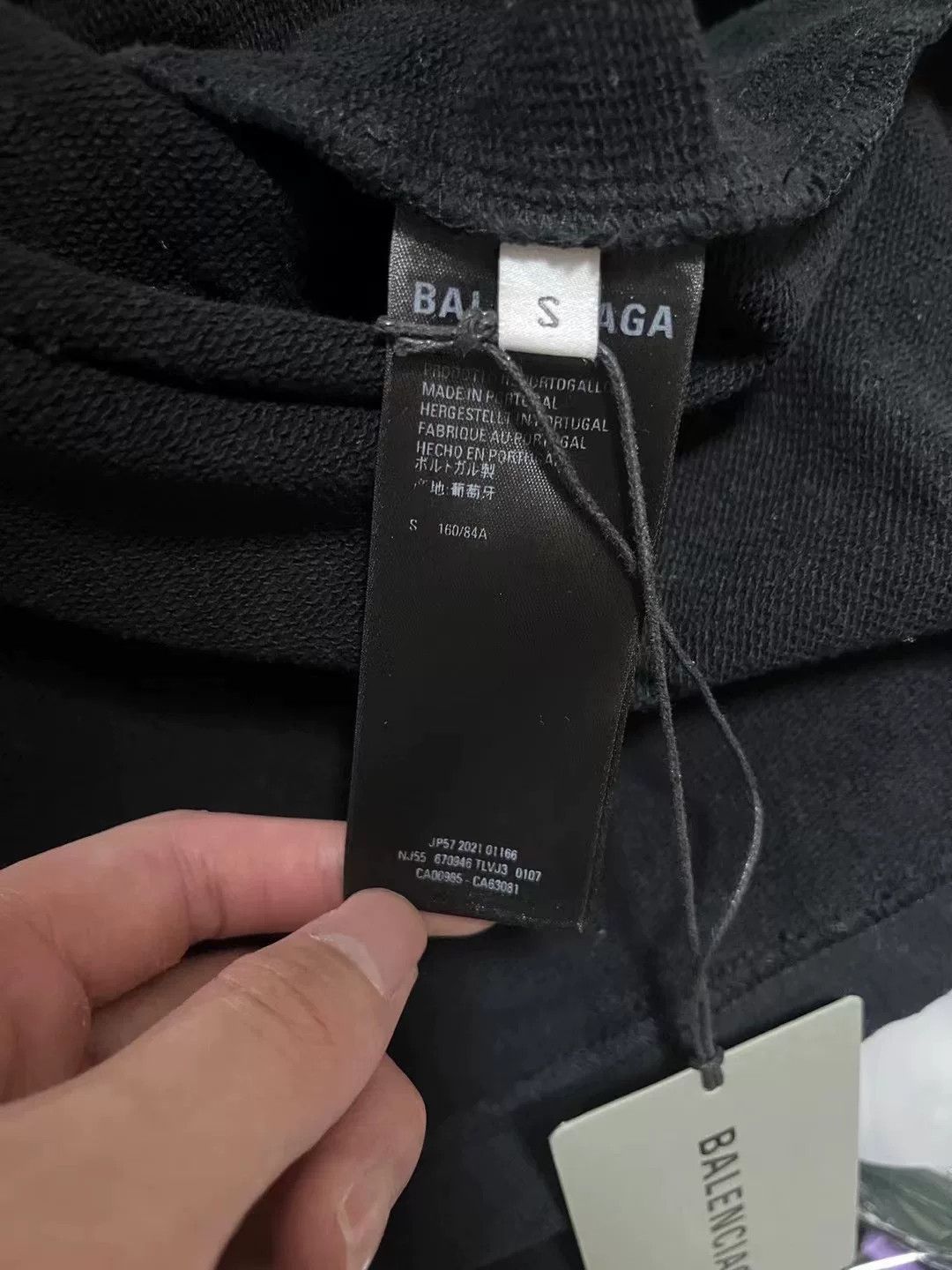 Balenciaga Balenciaga Distressed Logo Hoodie S Size US S / EU 44-46 / 1 - 4 Thumbnail