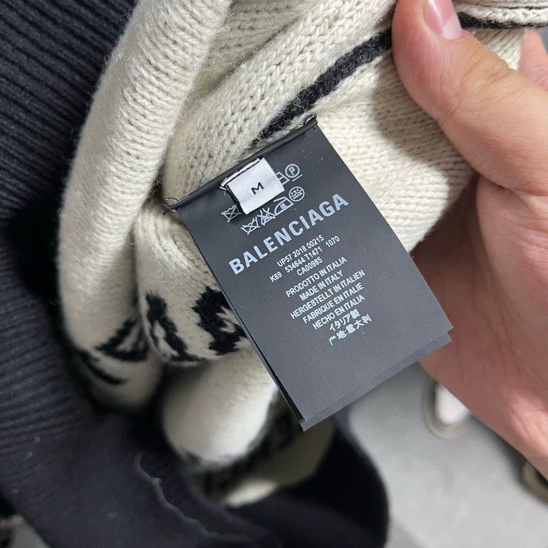 Balenciaga Balenciaga Logo All-Over Print Knit Sweater Size US M / EU 48-50 / 2 - 4 Thumbnail