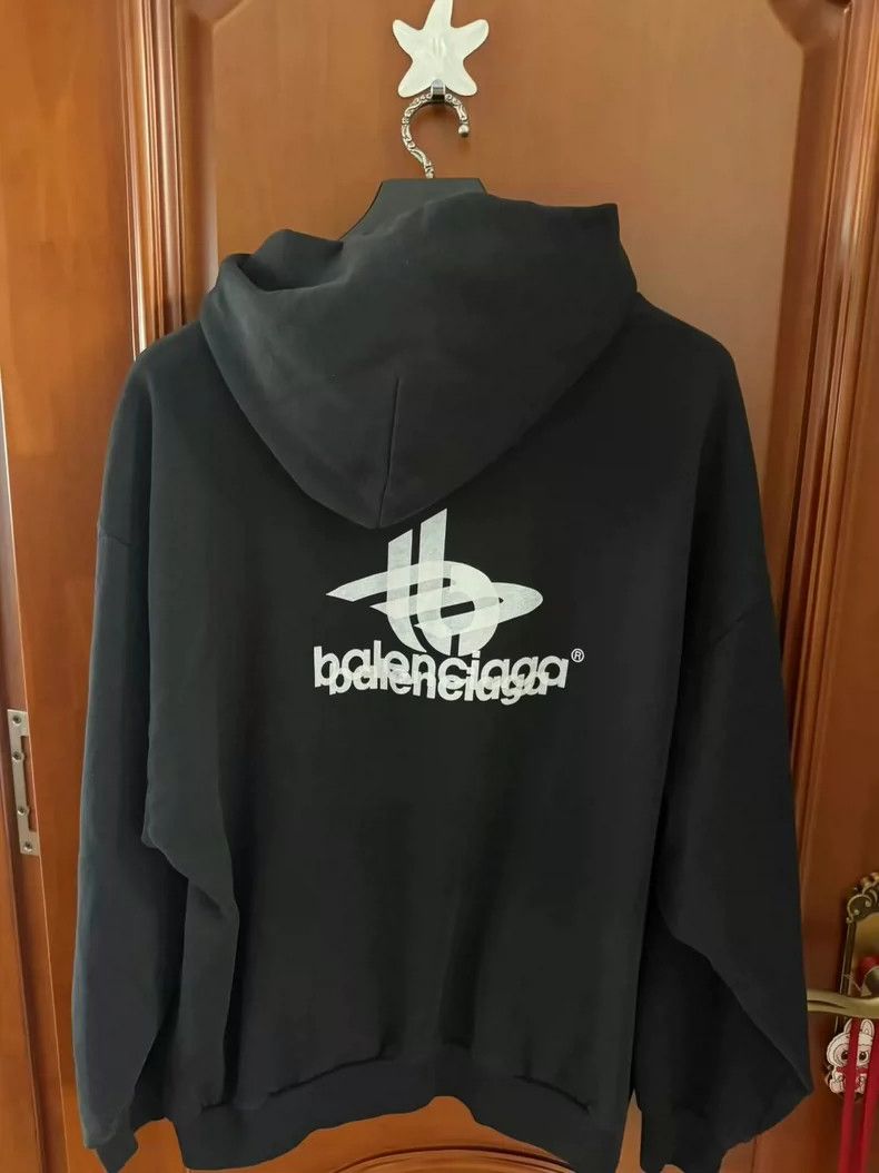 Balenciaga Balenciaga Phantom Logo Hoodie XL Size US XL / EU 56 / 4 - 2 Thumbnail