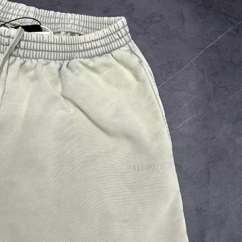 Balenciaga Balenciaga Distressed Beige Logo Shorts Size US 34 / EU 50 - 4 Thumbnail