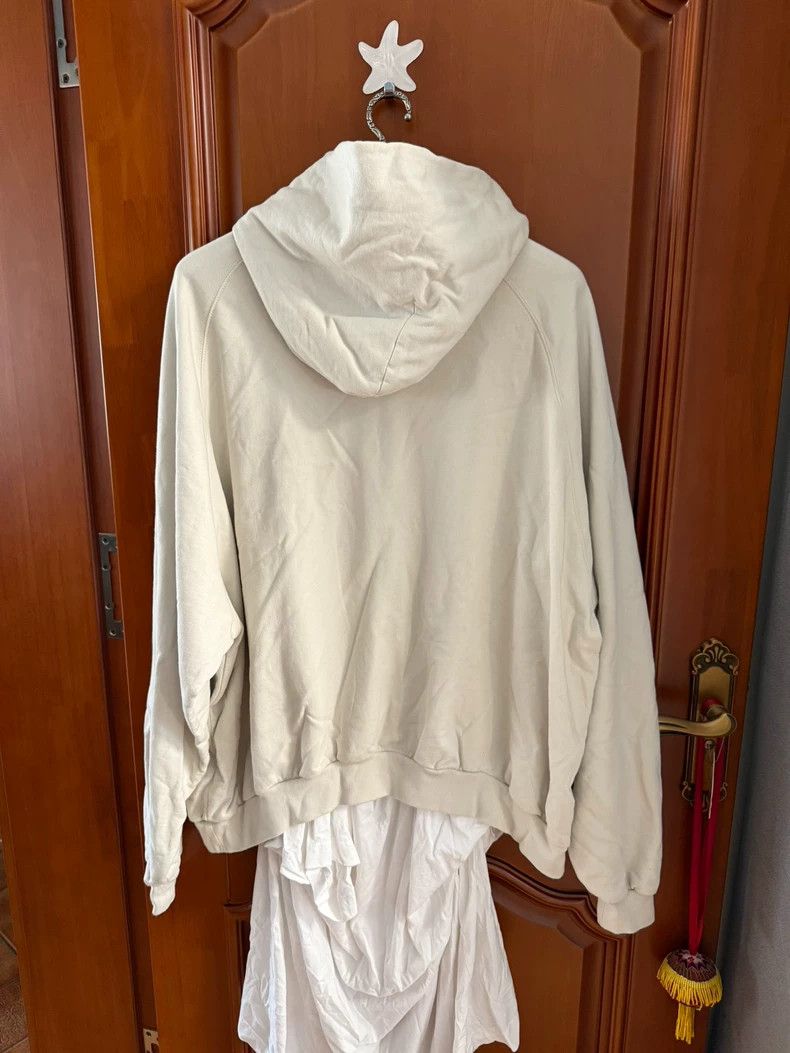 Balenciaga Balenciaga 3XL Beige Sweatshirt Hoodie Size US XXL / EU 58 / 5 - 2 Thumbnail