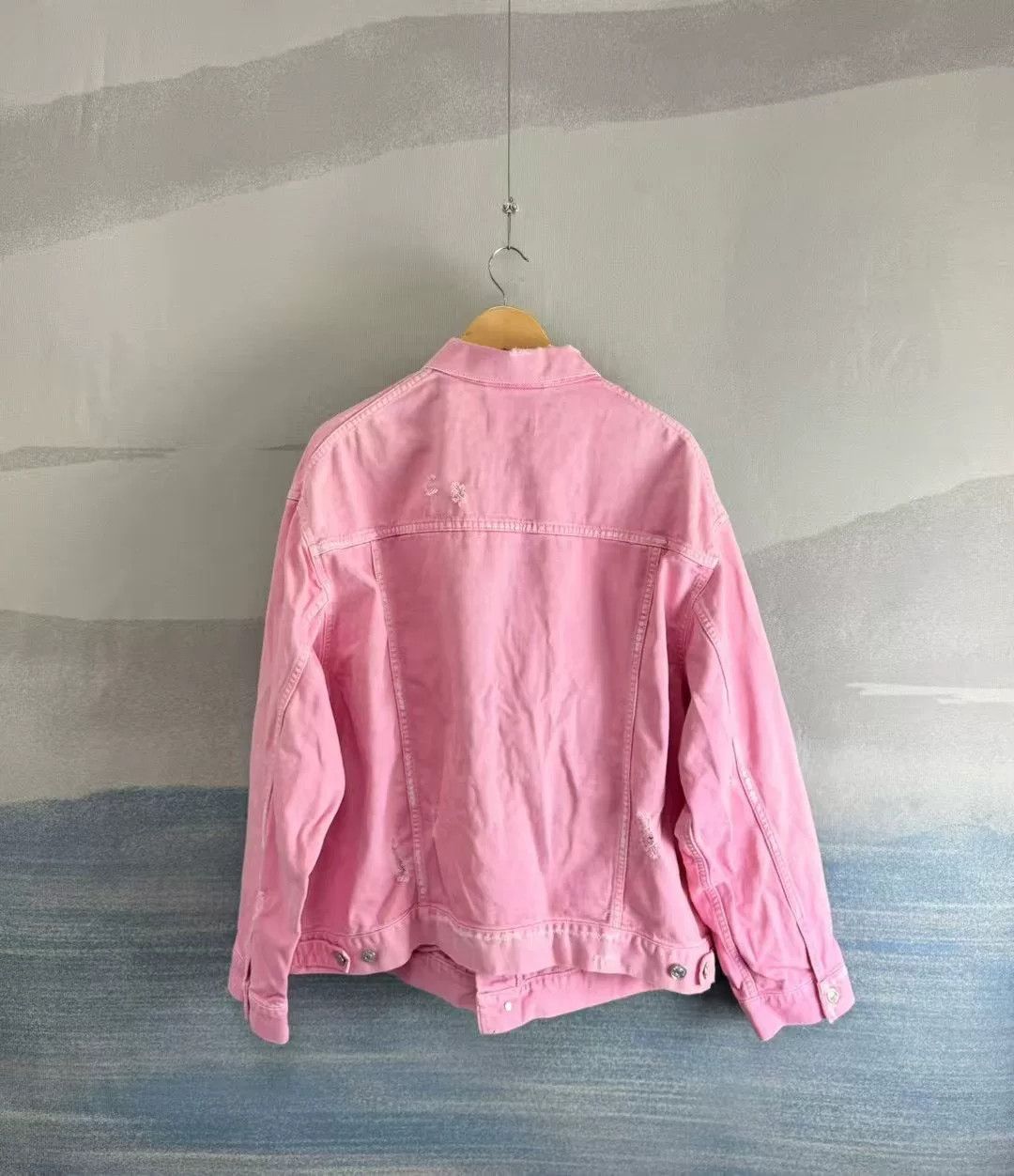 Balenciaga Balenciaga Pink Distressed Denim Jacket Size US S / EU 44-46 / 1 - 3 Thumbnail
