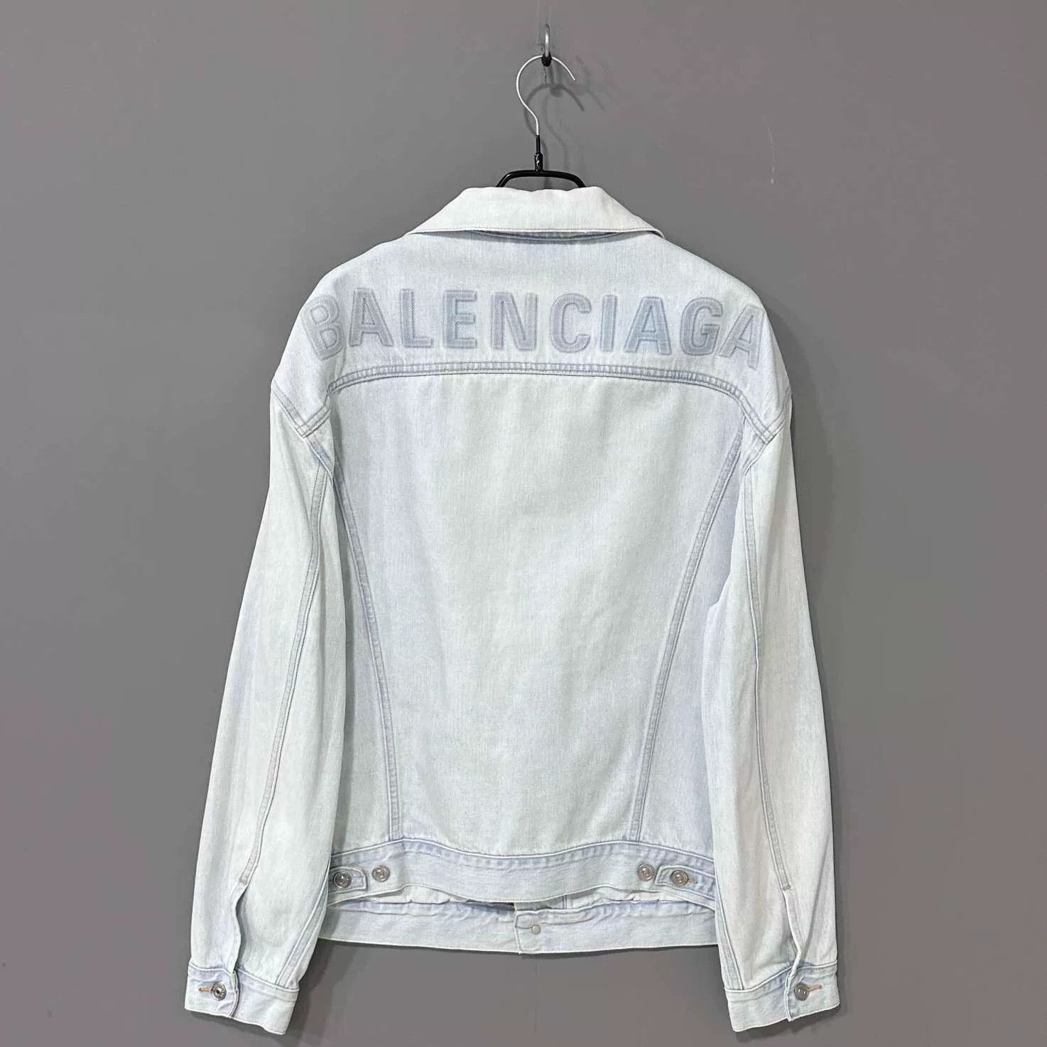 Balenciaga Balenciaga Embroidered Logo Denim Jacket Size US S / EU 44-46 / 1 - 3 Thumbnail