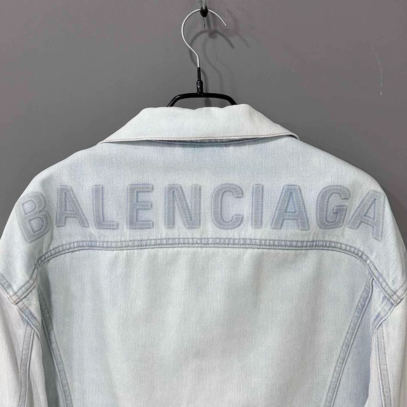 Balenciaga Balenciaga Embroidered Logo Denim Jacket Size US S / EU 44-46 / 1 - 4 Thumbnail
