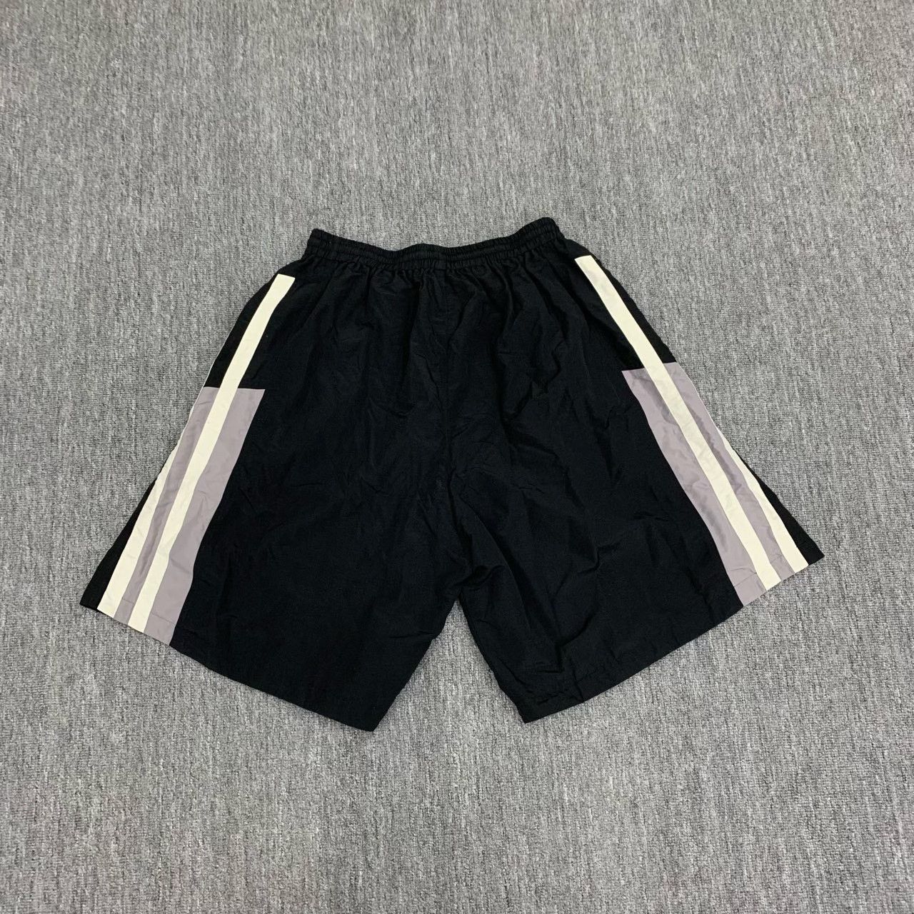 Balenciaga Balenciaga Black Side Stripe Double Hook Shorts Size US 30 / EU 46 - 2 Thumbnail