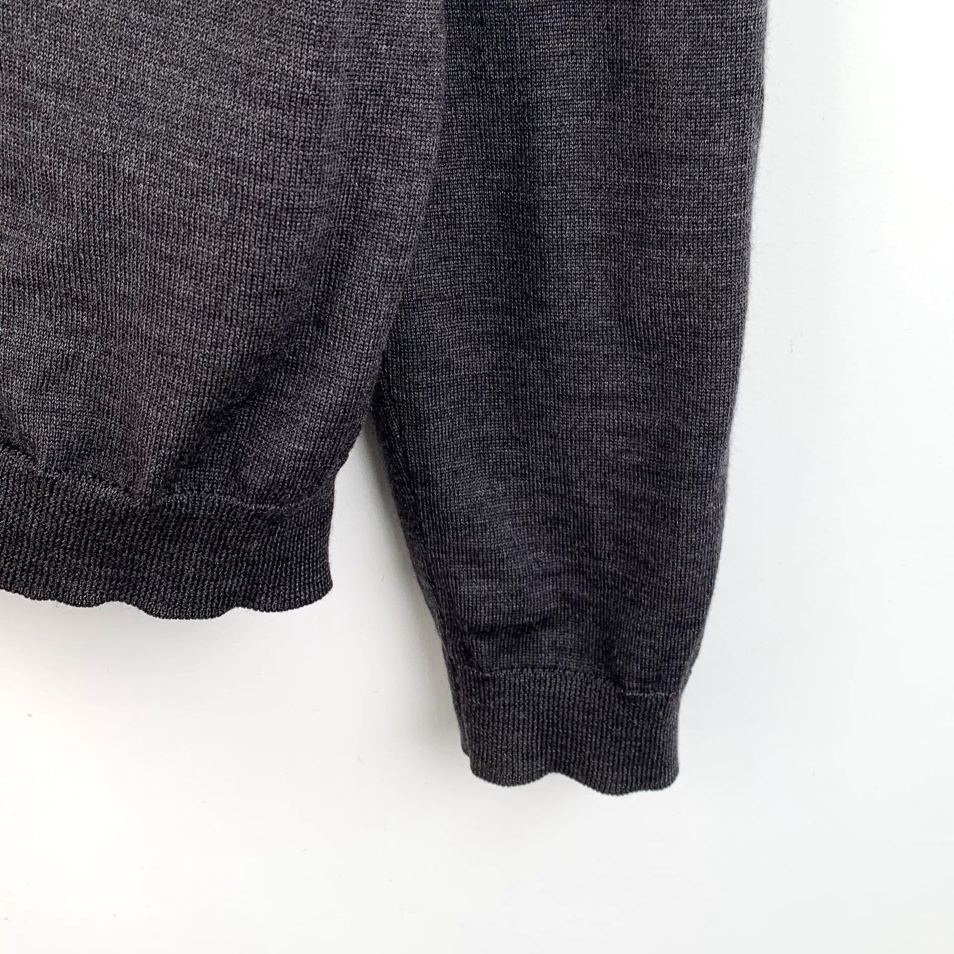 Gucci Gucci Gray Stripe Wool Knit Cardigan Size US L / EU 52-54 / 3 - 4 Thumbnail