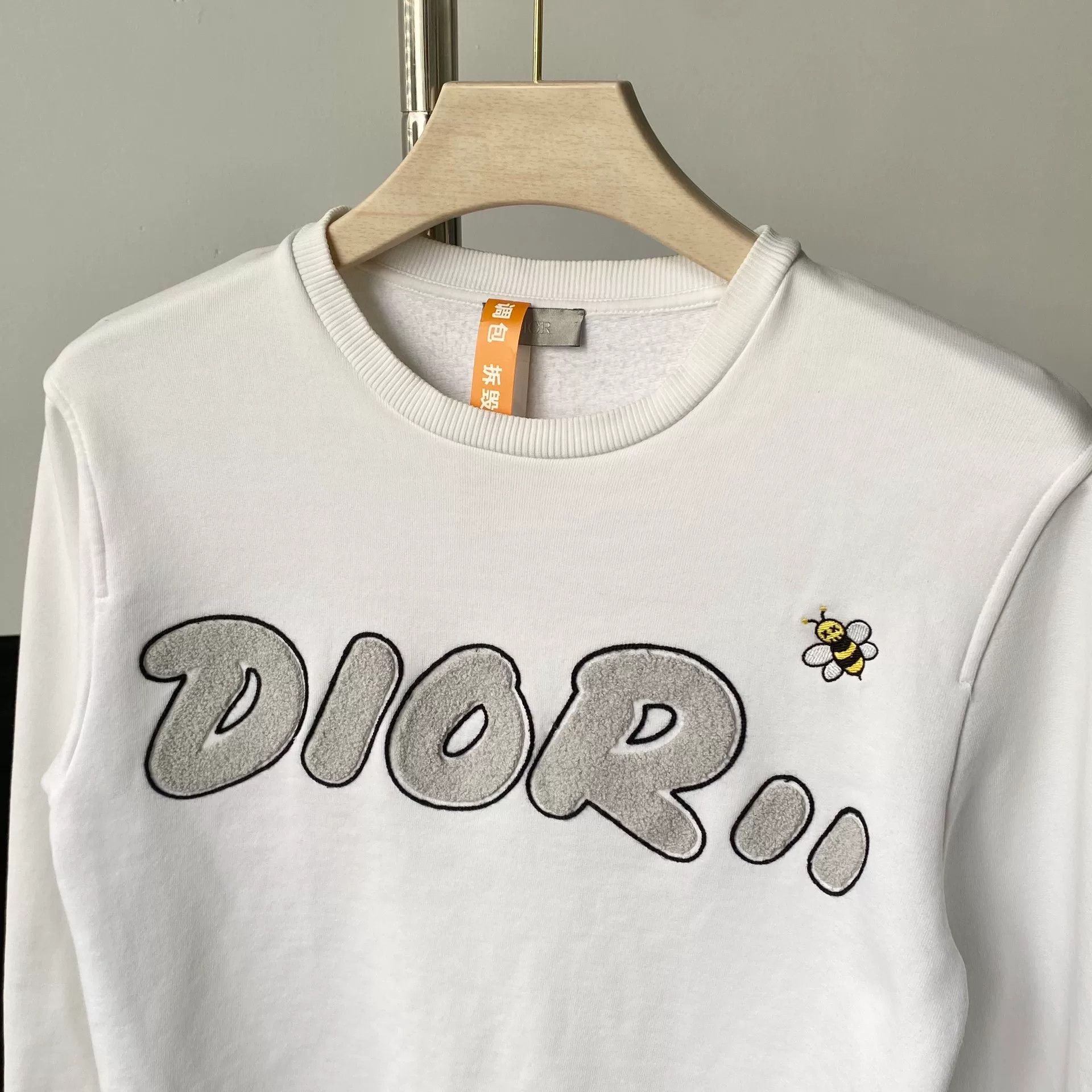 Dior dior kaws logo white sweatshirt fitted style Size US XS / EU 42 / 0 - 5 Thumbnail