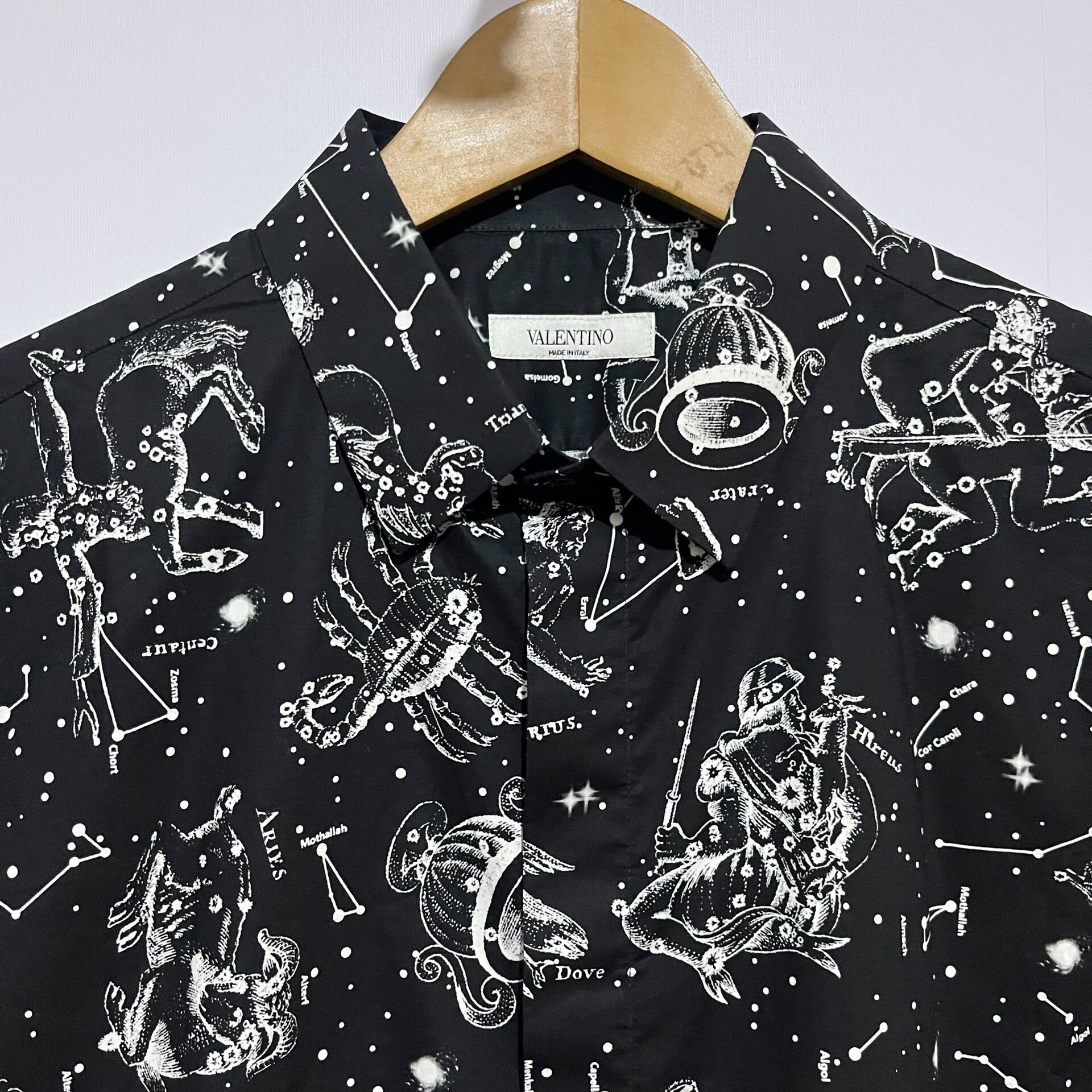 Valentino valentino constellation collar men's shirt Size US L / EU 52-54 / 3 - 2 Thumbnail