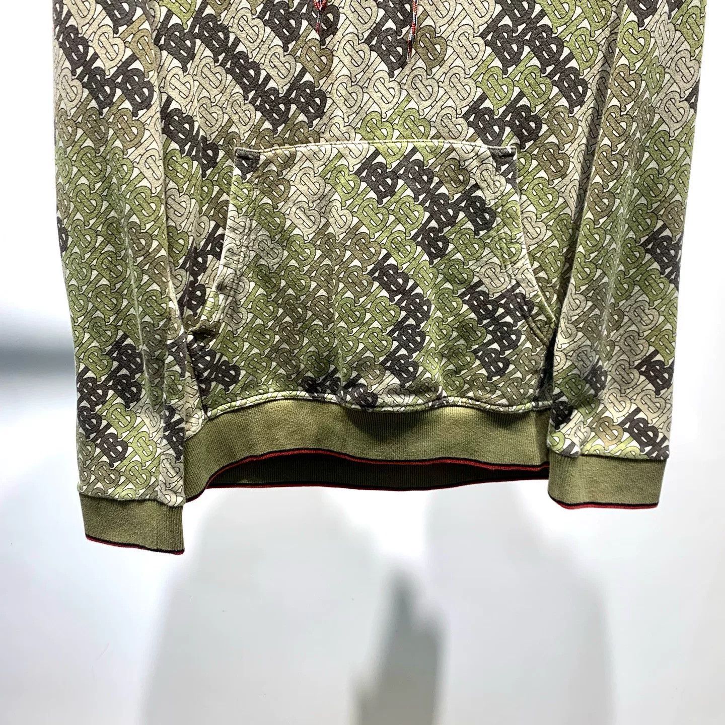 Burberry Burberry Camo TB Print Hoodie Size US L / EU 52-54 / 3 - 4 Thumbnail