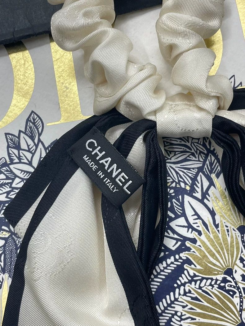 Chanel Chanel White Black Bow Silk Scrunchie Size ONE SIZE - 5 Thumbnail