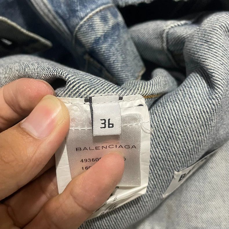 Balenciaga Balenciaga Embroidered Logo Denim Jacket Size US S / EU 44-46 / 1 - 6 Thumbnail
