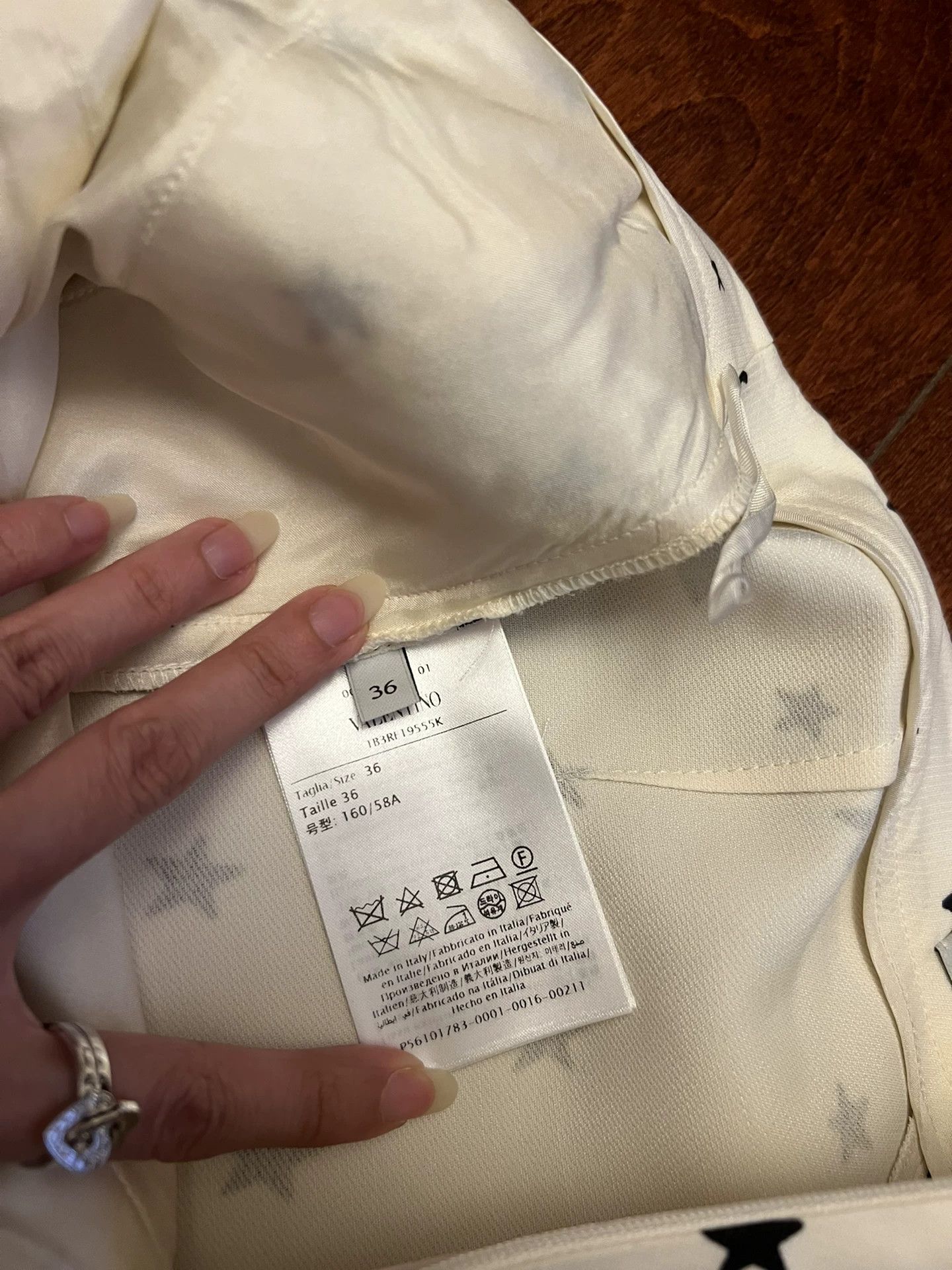 Valentino Valentino White Star Embroidered Shorts Size US 36 / EU 52 - 5 Thumbnail