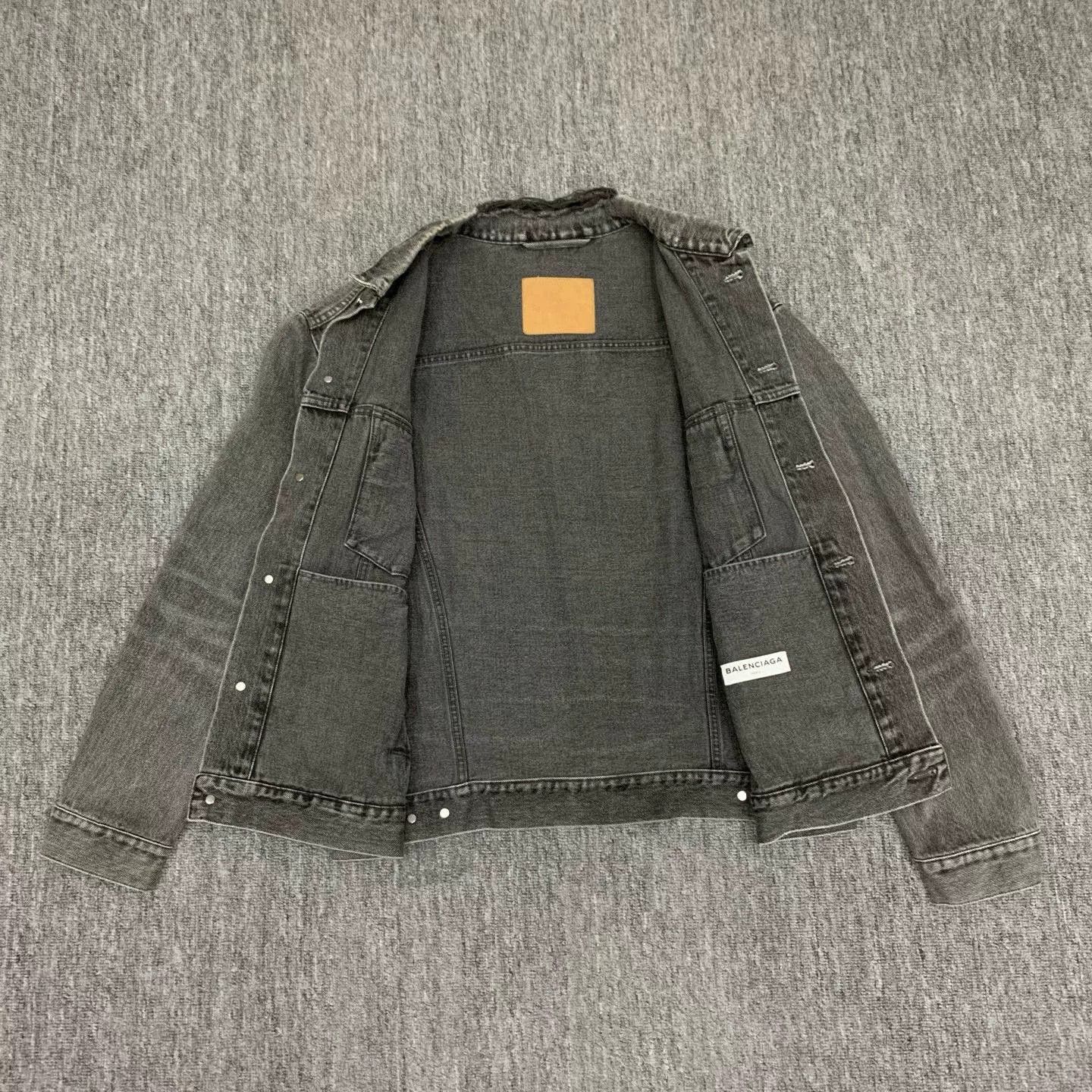 Balenciaga Balenciaga Back Logo Washed Denim Jacket Size US M / EU 48-50 / 2 - 8 Thumbnail