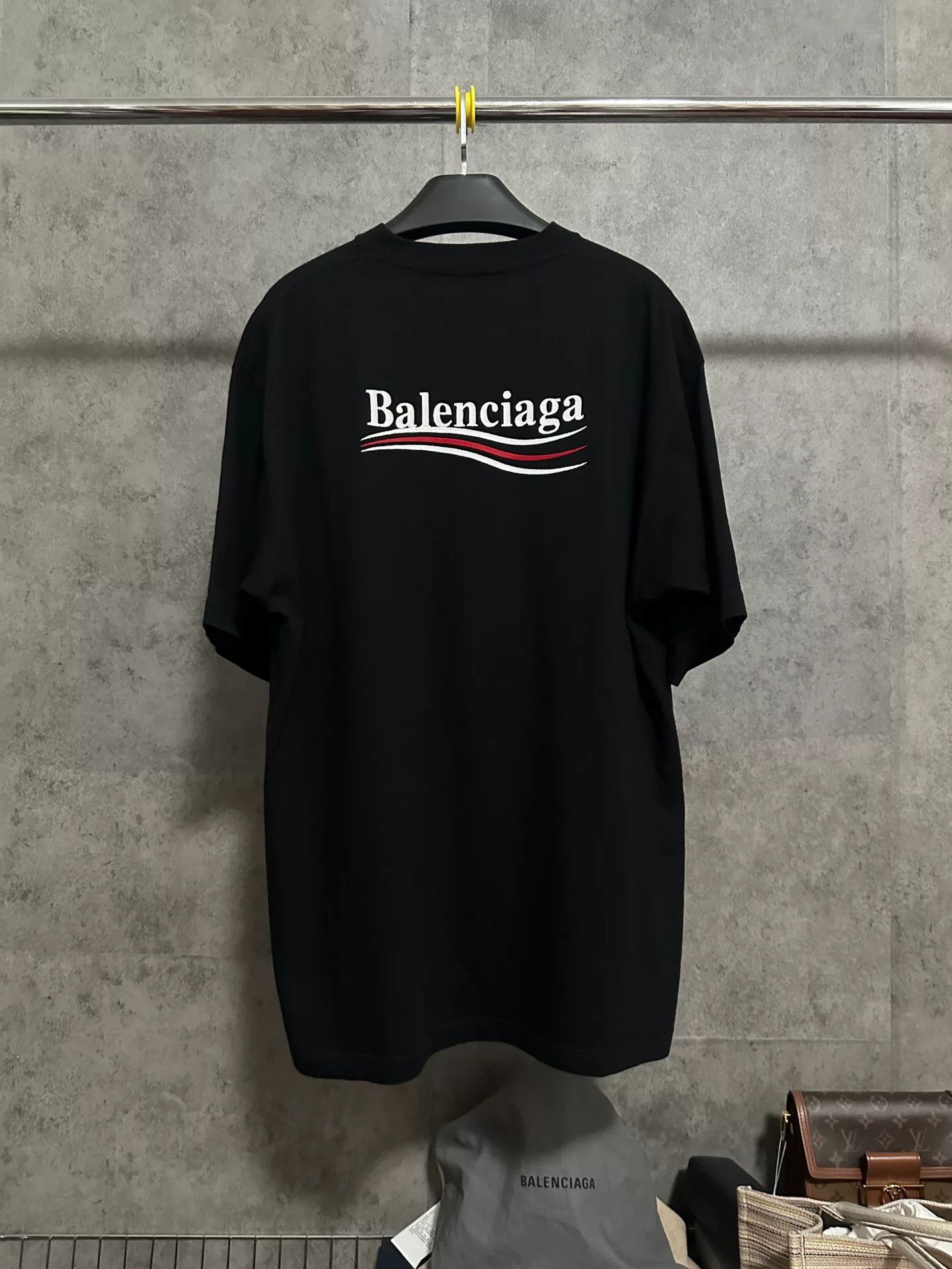 Balenciaga Balenciaga Coke Embroidery Logo Short Sleeve T-Shirt Size US L / EU 52-54 / 3 - 4 Thumbnail