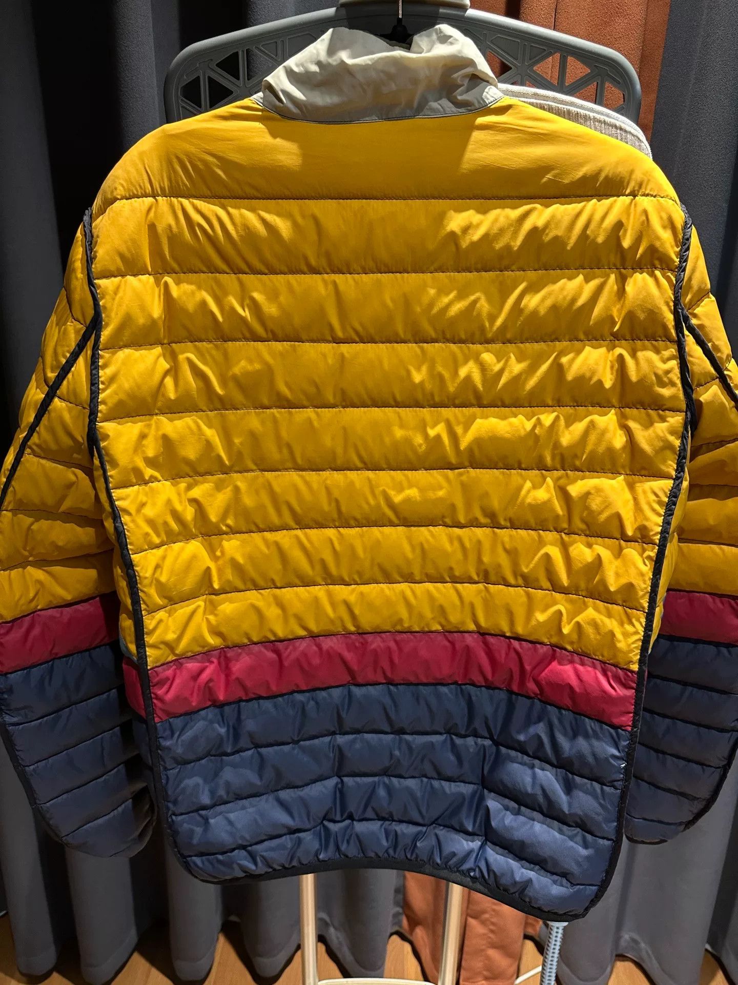 Vintage Valentino Two-Sided Puffer Jacket Size US M / EU 48-50 / 2 - 4 Thumbnail
