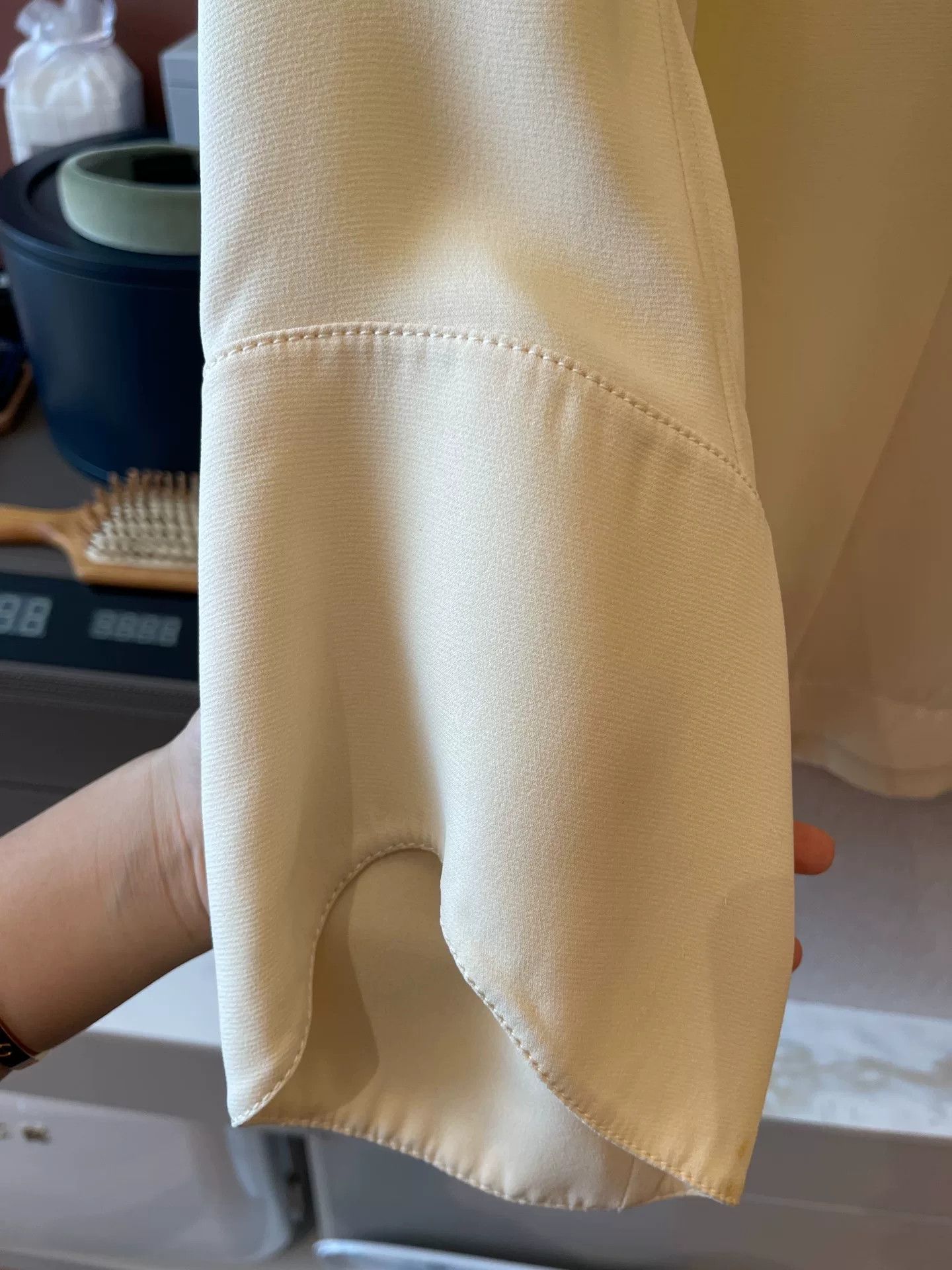 Hermes Hermes Cream Silk Long-Sleeve Top Size US M / EU 48-50 / 2 - 3 Thumbnail