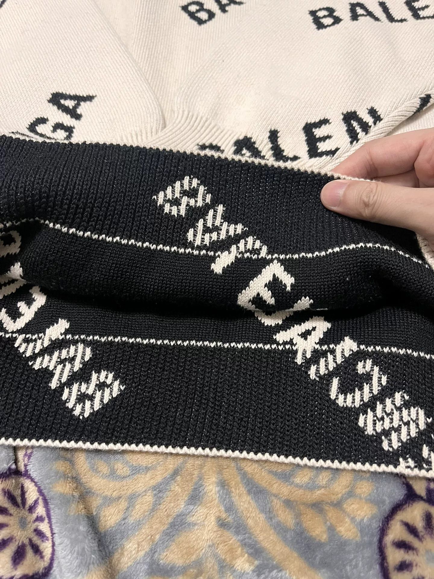Balenciaga Balenciaga FW21 Logo Knit Sweater Size US M / EU 48-50 / 2 - 5 Thumbnail