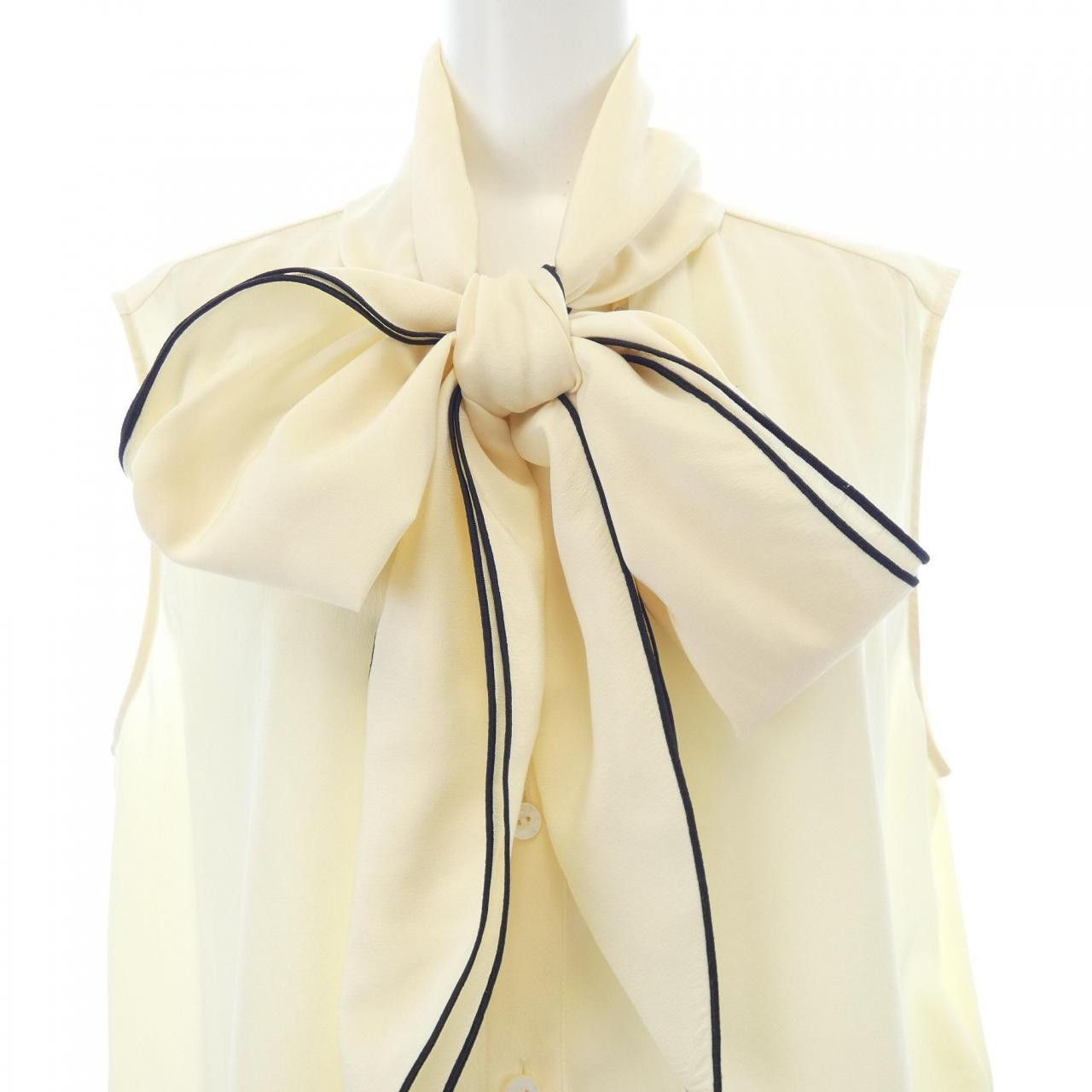 Louis Vuitton Louis Vuitton Louis Vuitton 100% Silk Top Others Tops FLBL13DS1 DUTY FREE for USA Size ONE SIZE - 5 Thumbnail