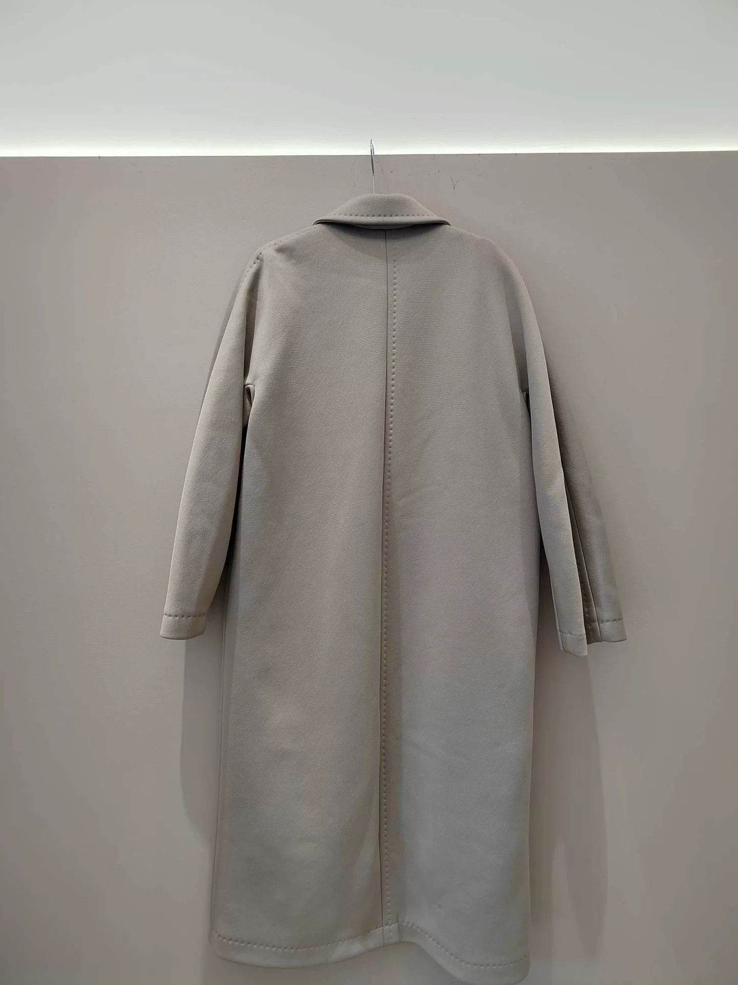 Max Mara maxmara madame double-breasted coat in light brown Size US S / EU 44-46 / 1 - 2 Thumbnail