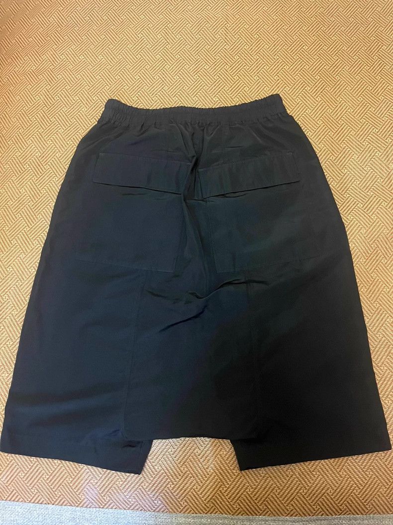 Rick Owens Rick Owens Men's Black Drop-Crotch Shorts Size US 38 / EU 54 - 2 Thumbnail