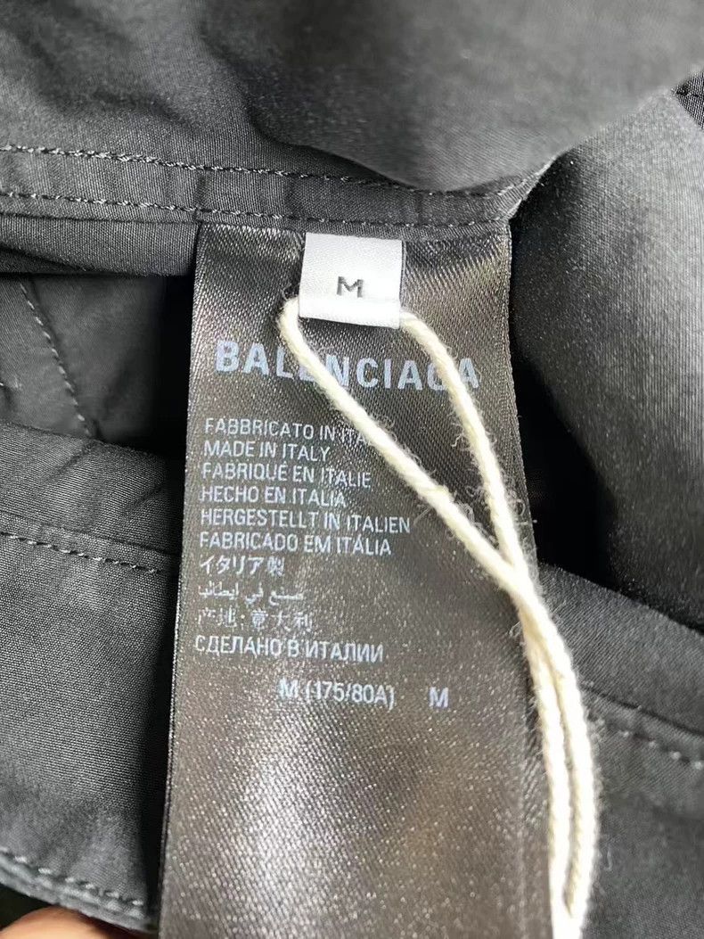 Balenciaga Balenciaga Pocket Cargo Shorts Size US 29 - 5 Thumbnail