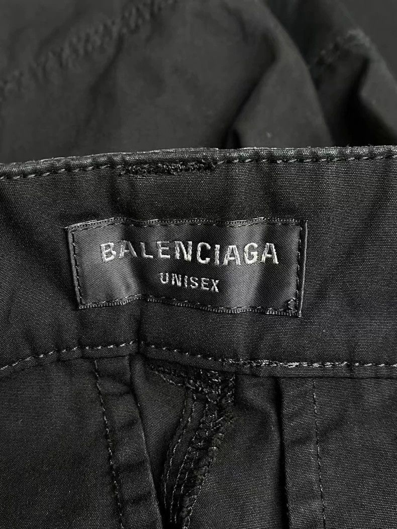 Balenciaga Balenciaga Pocket Cargo Shorts Size US 29 - 3 Thumbnail