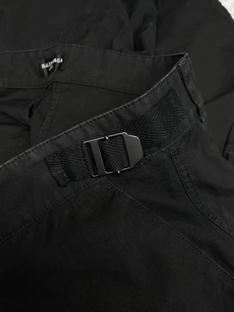Balenciaga Balenciaga Pocket Cargo Shorts Size US 29 - 4 Thumbnail