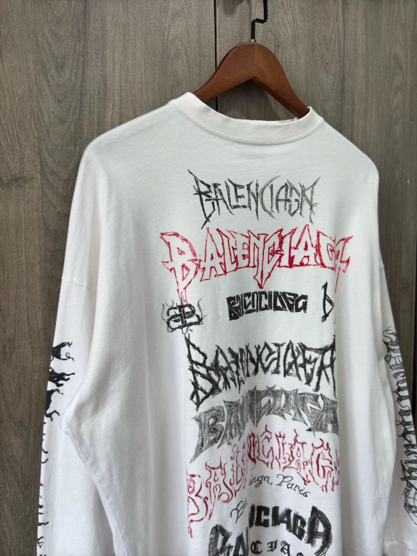 Balenciaga Balenciaga Graffiti Long Sleeve T-shirt Size US XXS / EU 40 - 2 Thumbnail