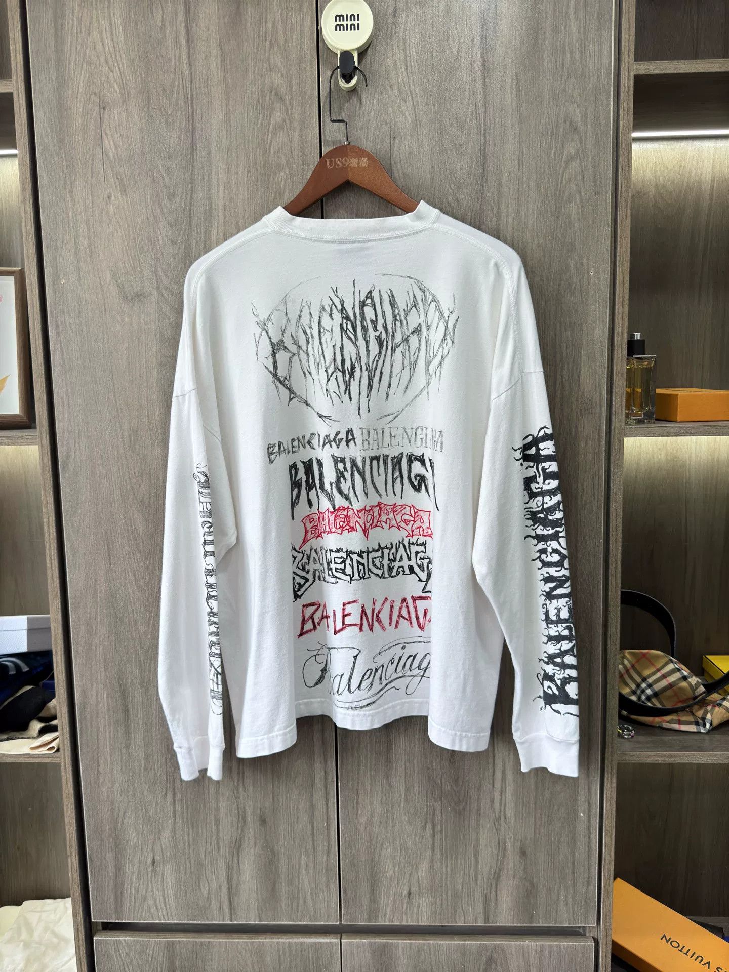 Balenciaga Balenciaga Graffiti Long Sleeve T-shirt Size US XXS / EU 40 - 4 Thumbnail