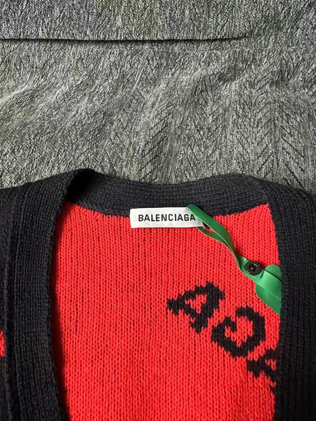 Balenciaga Balenciaga Logo Print Cardigan Size US XS / EU 42 / 0 - 3 Thumbnail