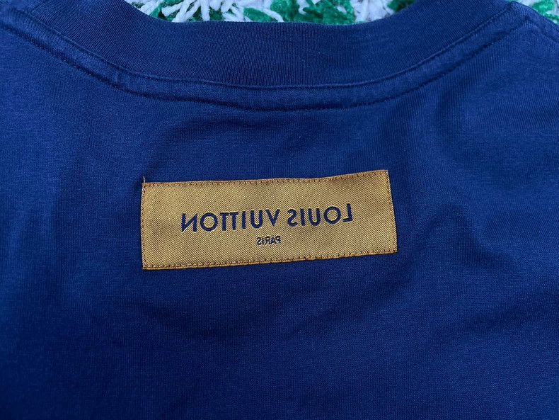Louis Vuitton Louis Vuitton Blue Short Sleeve Tee S Size US L / EU 52-54 / 3 - 3 Thumbnail