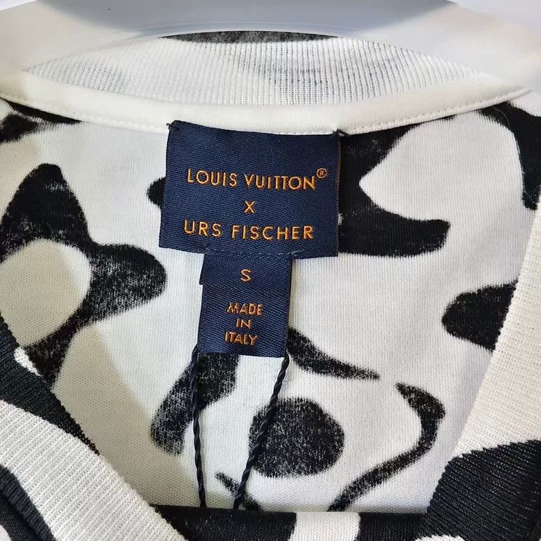 Louis Vuitton Louis Vuitton Monogram Print Short Sleeve Tee Size US S / EU 44-46 / 1 - 6 Thumbnail