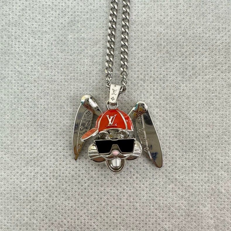 Louis Vuitton Louis Vuitton Year of Rabbit Pendant Necklace Size ONE SIZE - 4 Thumbnail
