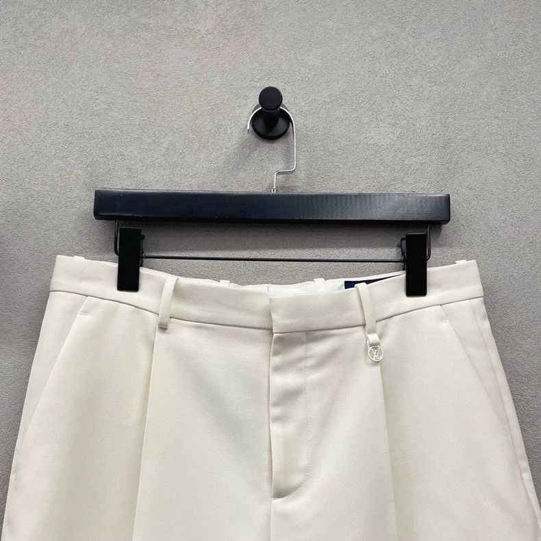 Louis Vuitton LV White Straight-Cut Shorts Size 38 Size US 38 / EU 54 - 4 Thumbnail