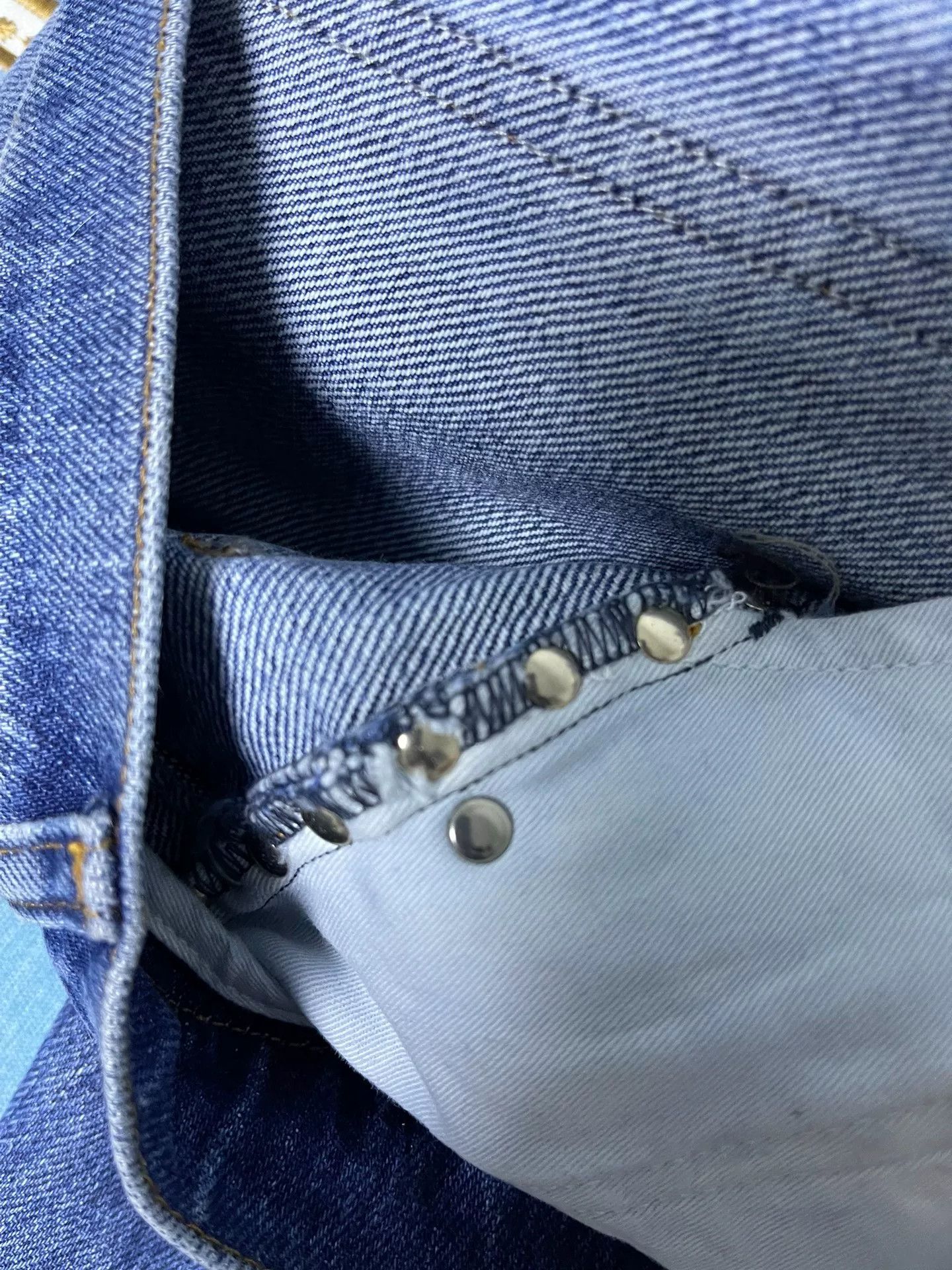 Valentino Valentino Studded Denim Jeans Size 31 Size US 31 - 7 Thumbnail