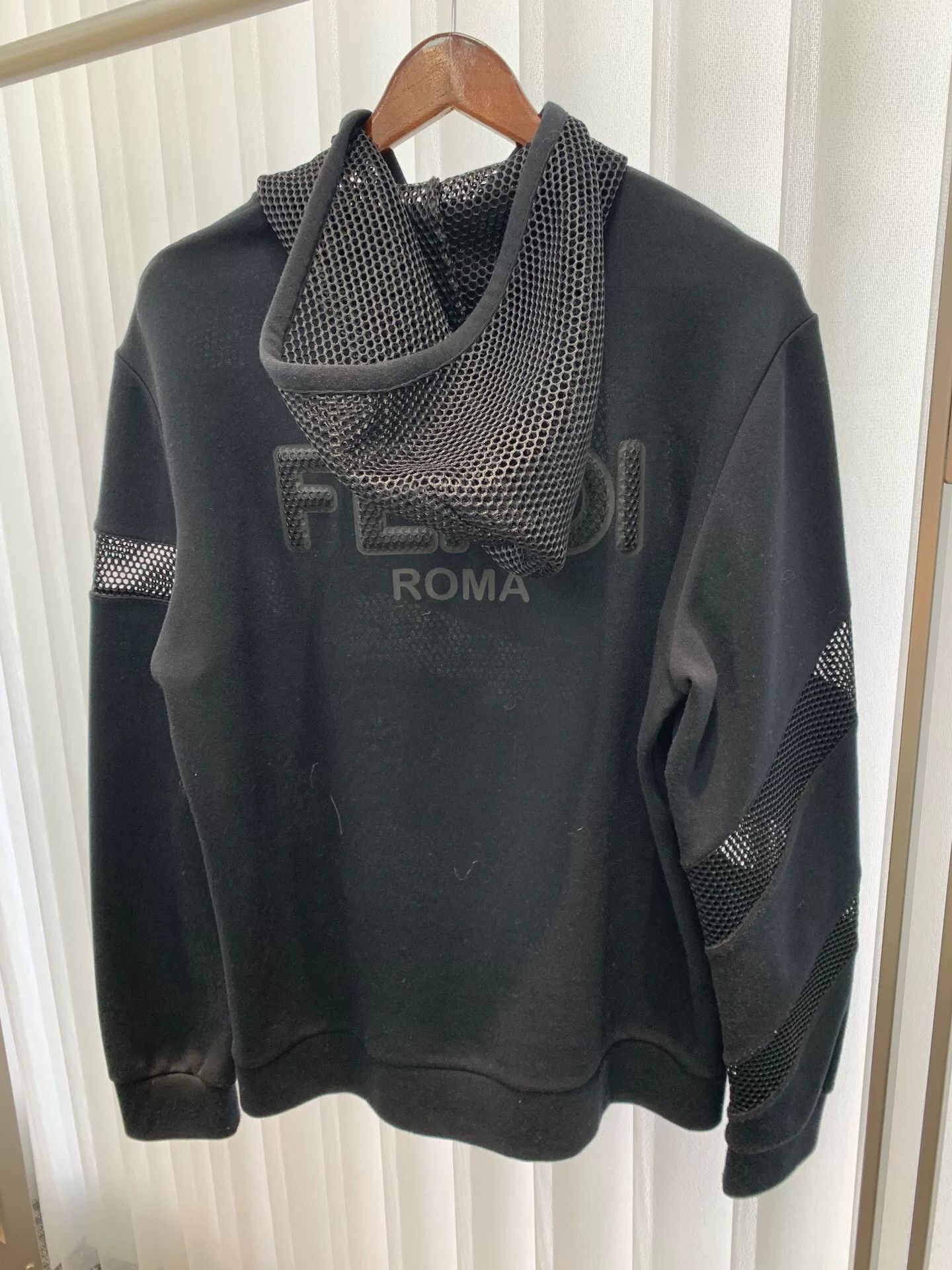 Fendi Fendi Logo Cutout Panel Black Hoodie Size US L / EU 52-54 / 3 - 2 Thumbnail