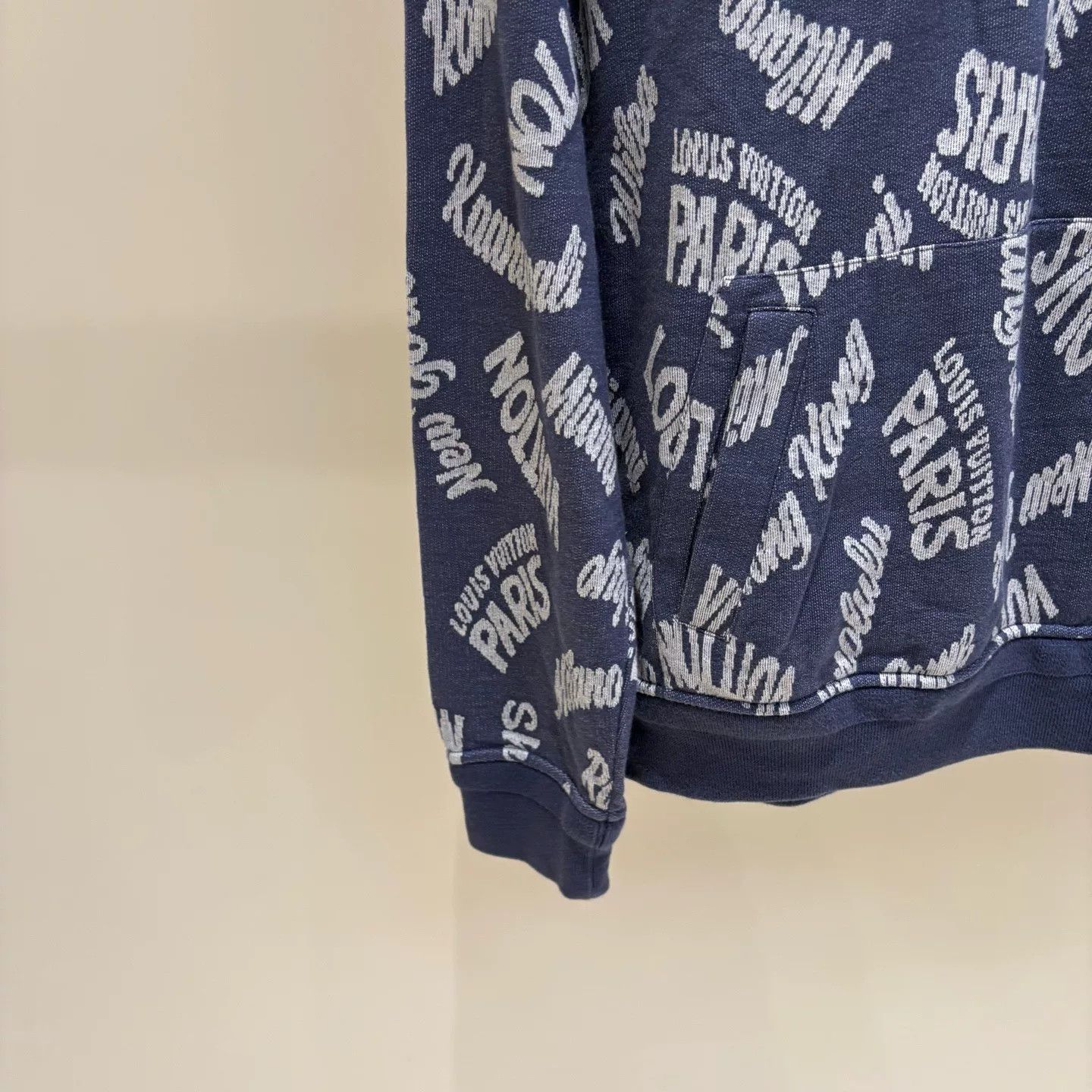 Louis Vuitton Louis Vuitton Logo Print Jacket Coat Size US L / EU 52-54 / 3 - 5 Thumbnail
