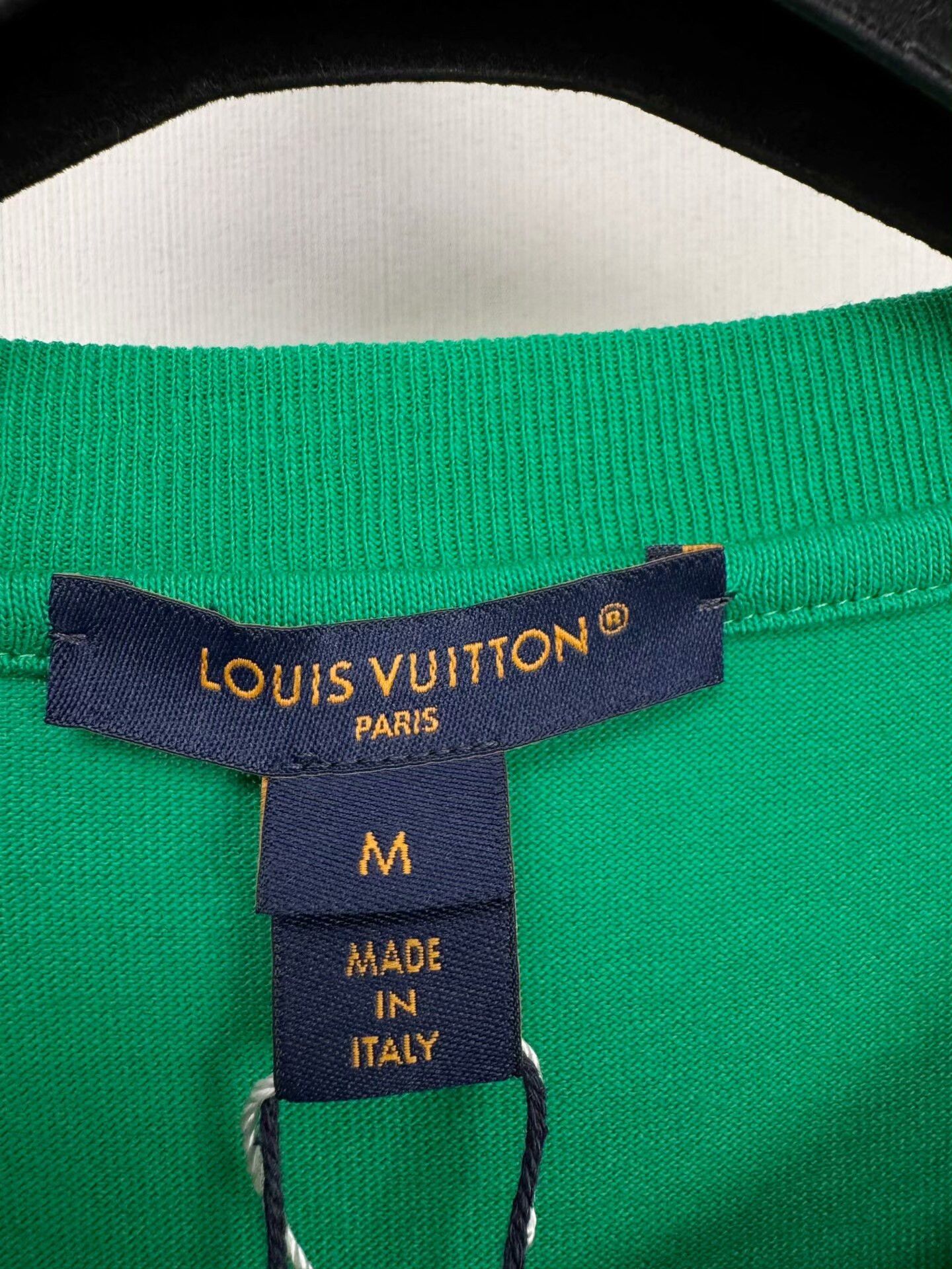 Louis Vuitton Louis Vuitton New With Tags Short Sleeve Size US M / EU 48-50 / 2 - 2 Thumbnail