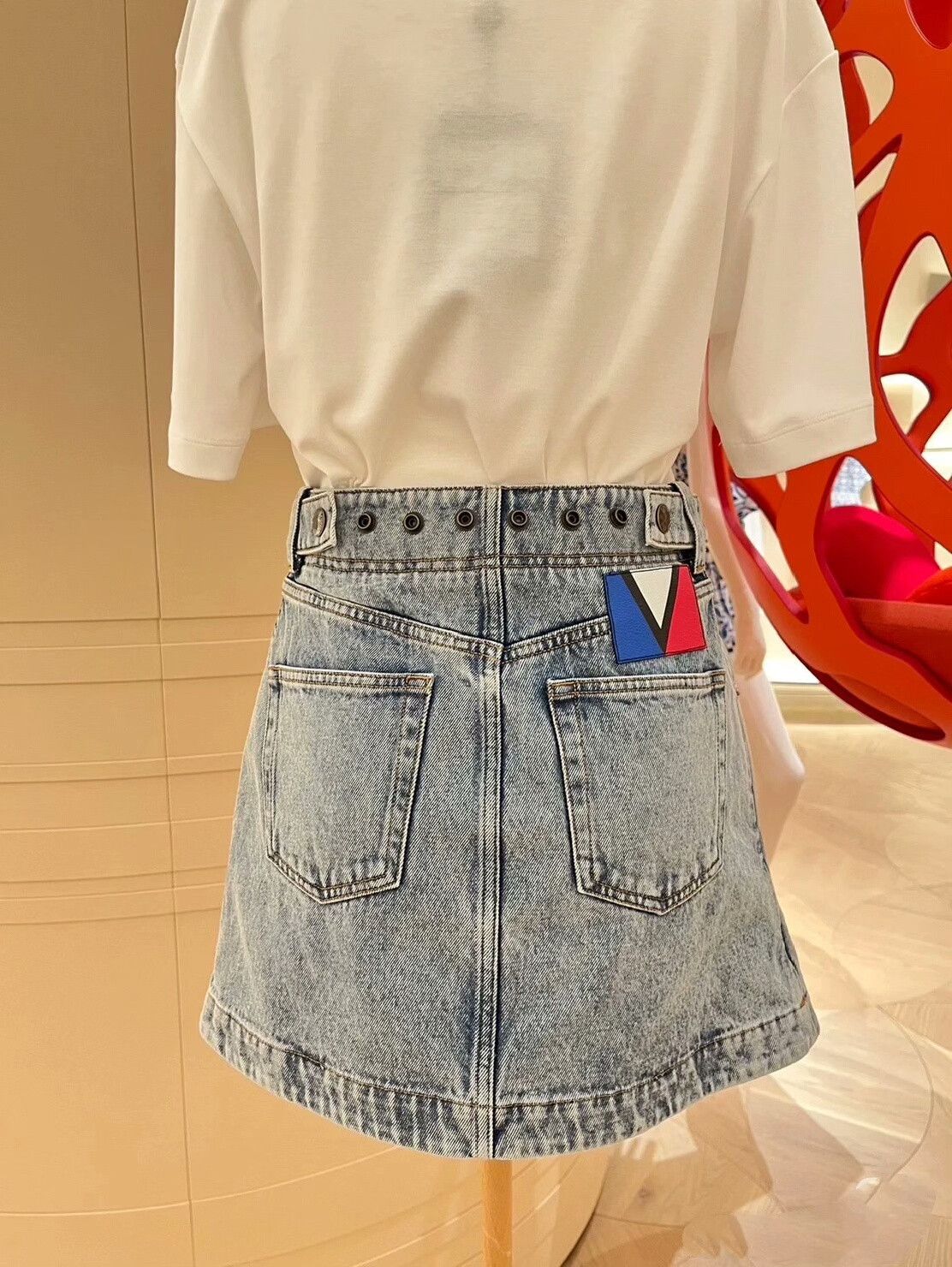 Louis Vuitton Louis Vuitton Denim Mini Skirt Size US 34 / EU 50 - 9 Thumbnail