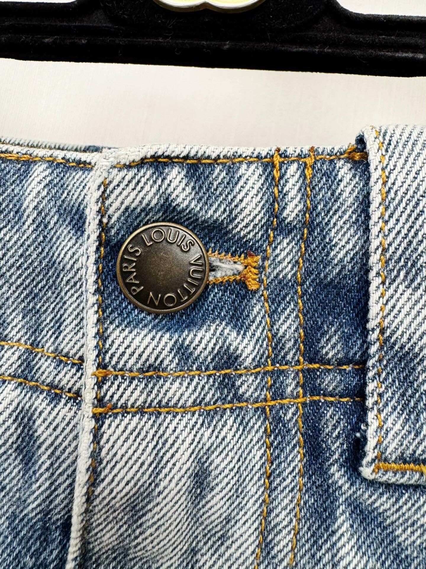 Louis Vuitton Louis Vuitton Denim Mini Skirt Size US 34 / EU 50 - 4 Thumbnail