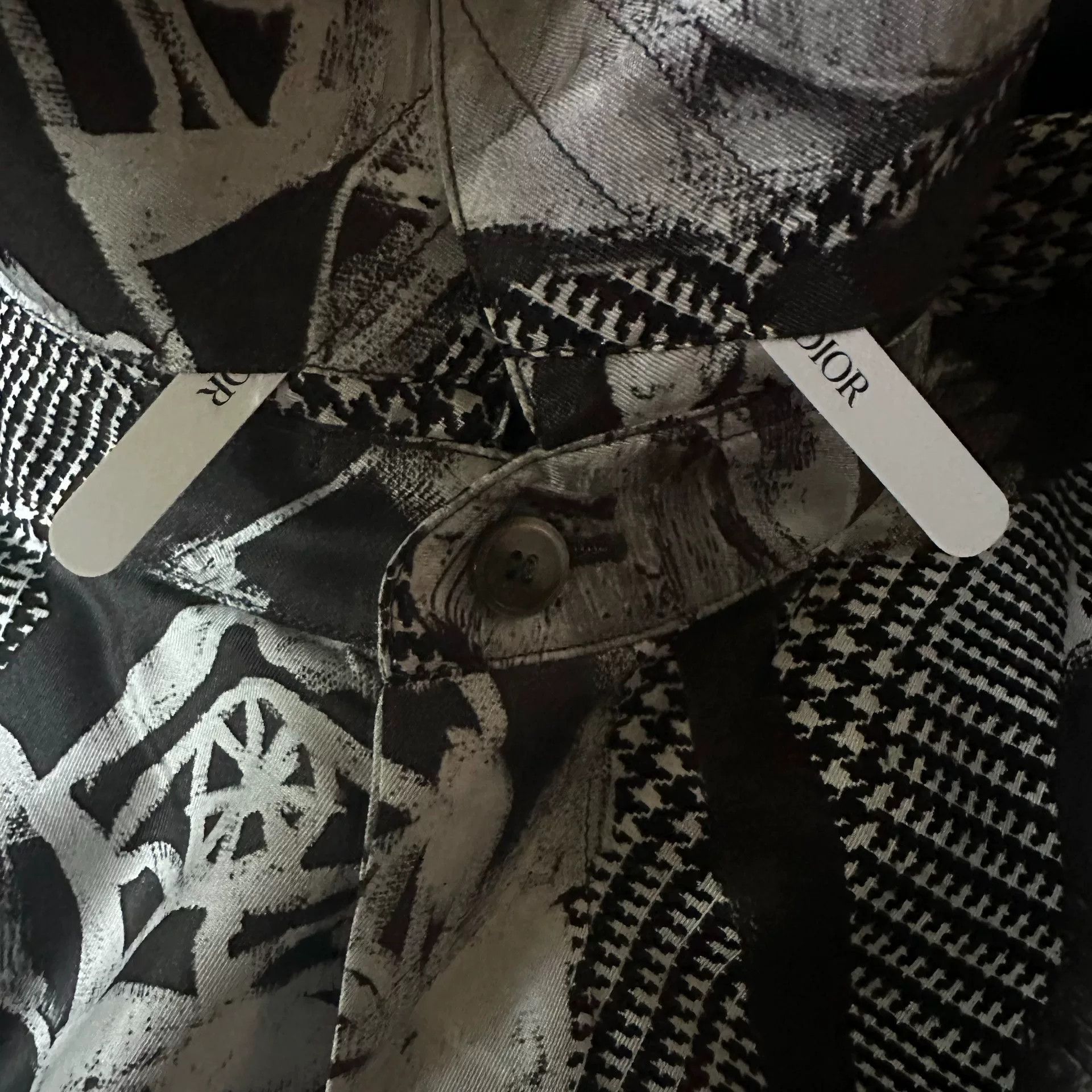 Dior Dior Black White Rose Print Shirt Size US S / EU 44-46 / 1 - 7 Thumbnail