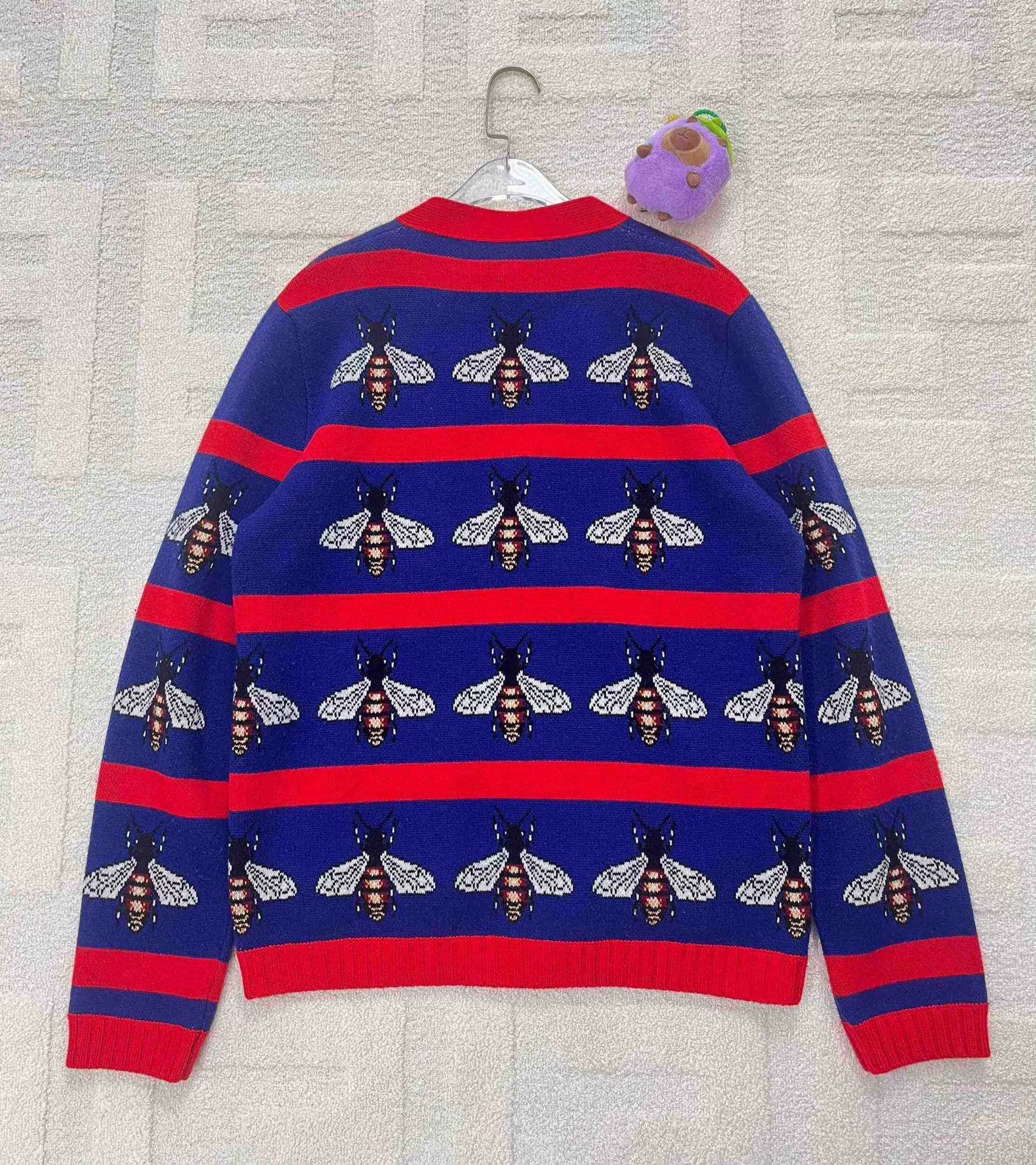 Gucci Gucci Blue Red Bee Knit Cardigan Size US L / EU 52-54 / 3 - 2 Thumbnail