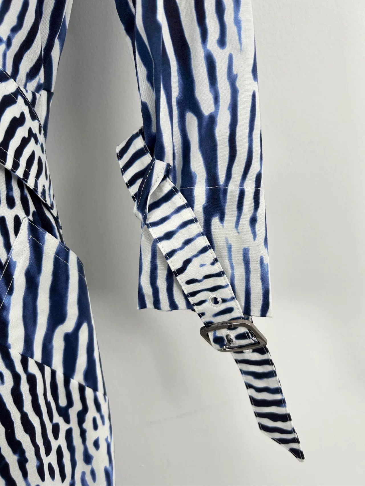 Max Mara maxmara striped belted dress in blue Size US M / EU 48-50 / 2 - 5 Thumbnail