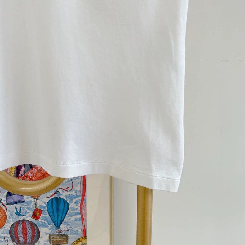 Louis Vuitton Louis Vuitton White Badge XS T-shirt Size US XS / EU 42 / 0 - 5 Thumbnail