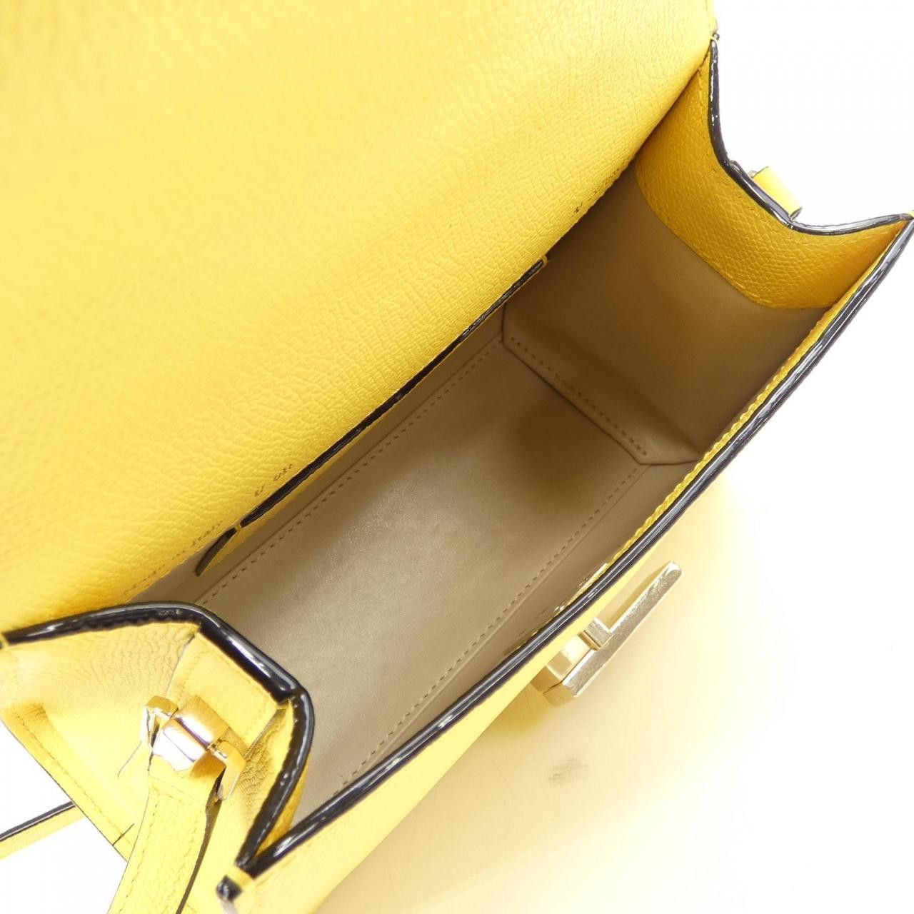 Valextra Valextra Valextra ISIDE Soft Calfskin Bag Leather Handbag WBES0022028LOC99 DUTY FREE for USA Size ONE SIZE - 6 Thumbnail