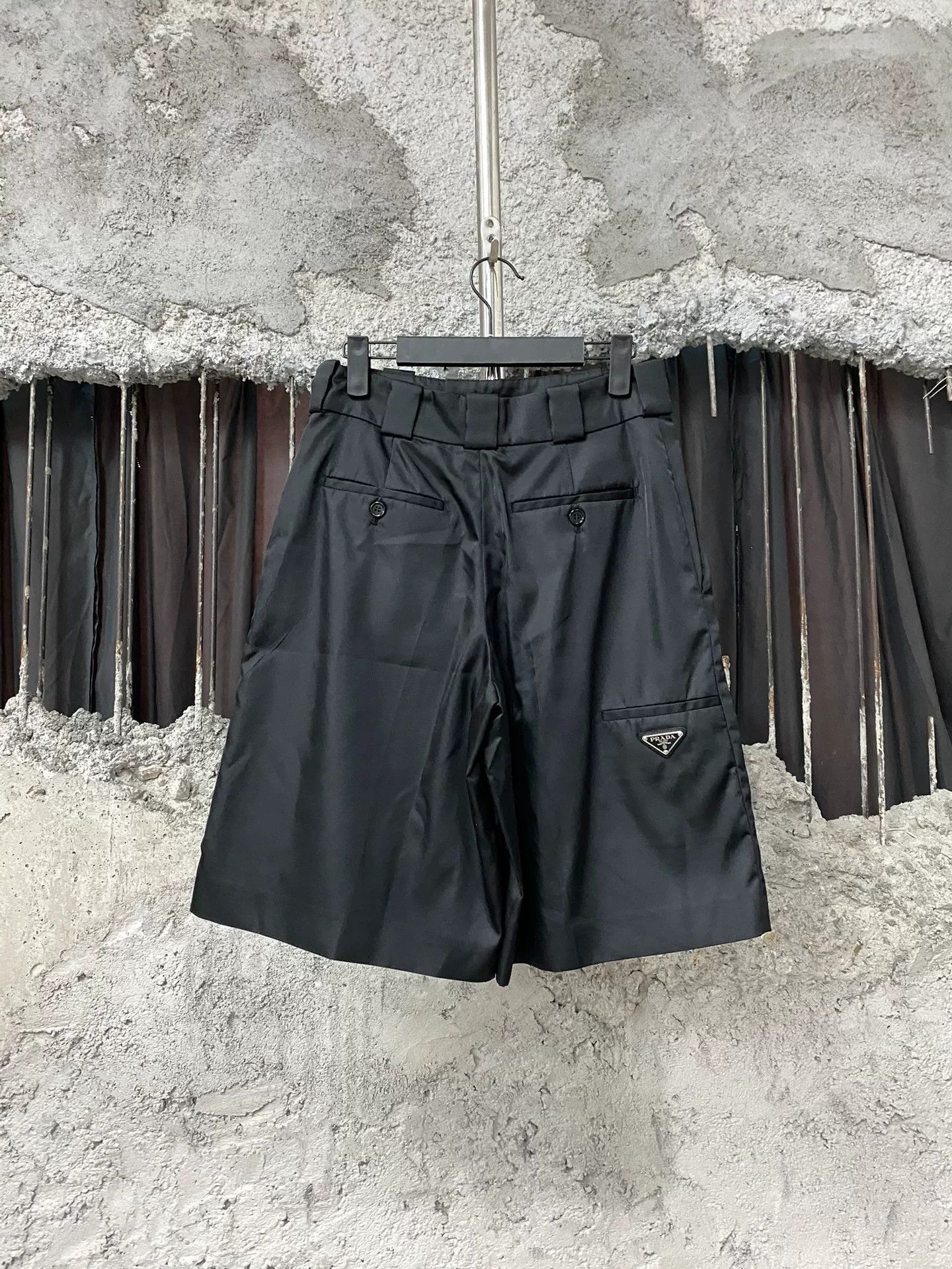Prada Prada Nylon Triangle Logo Shorts Size US 36 / EU 52 - 2 Thumbnail