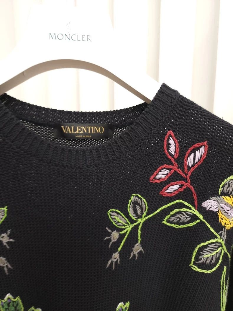 Valentino Valentino Black Embroidered Sweater Dress Size US S / EU 44-46 / 1 - 7 Thumbnail