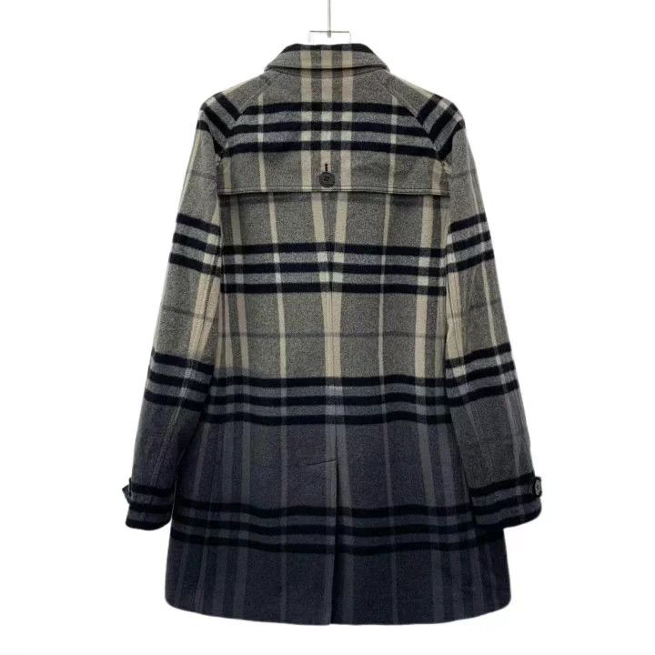 Burberry Burberry Wool Plaid Long Sleeve Coat Size US M / EU 48-50 / 2 - 2 Thumbnail