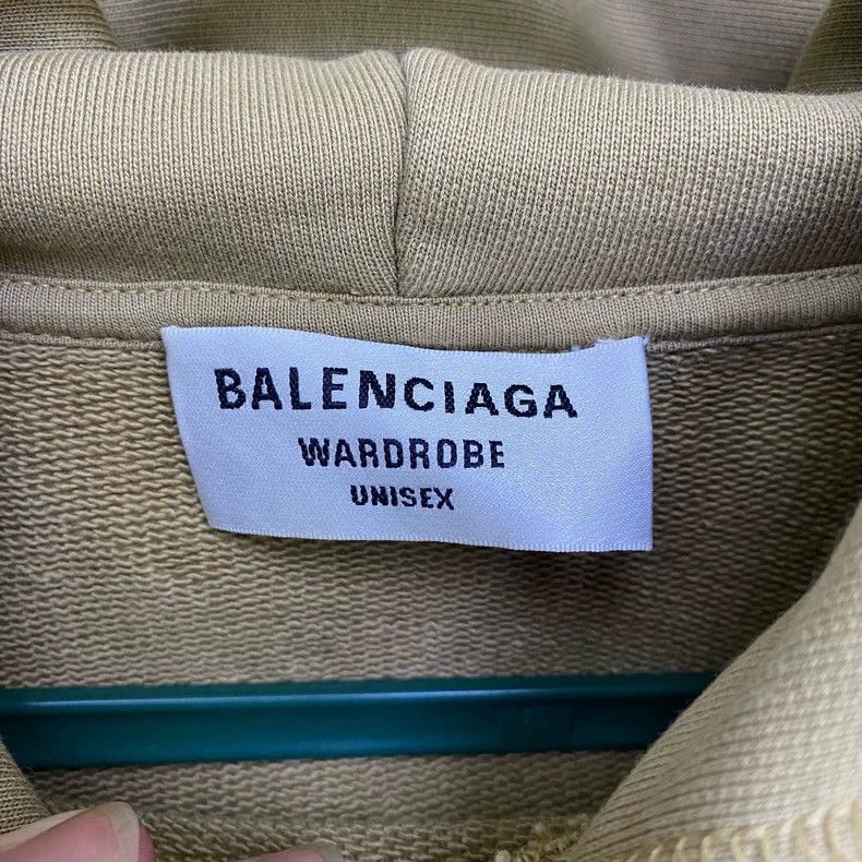Balenciaga Balenciaga S Size Sweatshirt Size US S / EU 44-46 / 1 - 3 Thumbnail